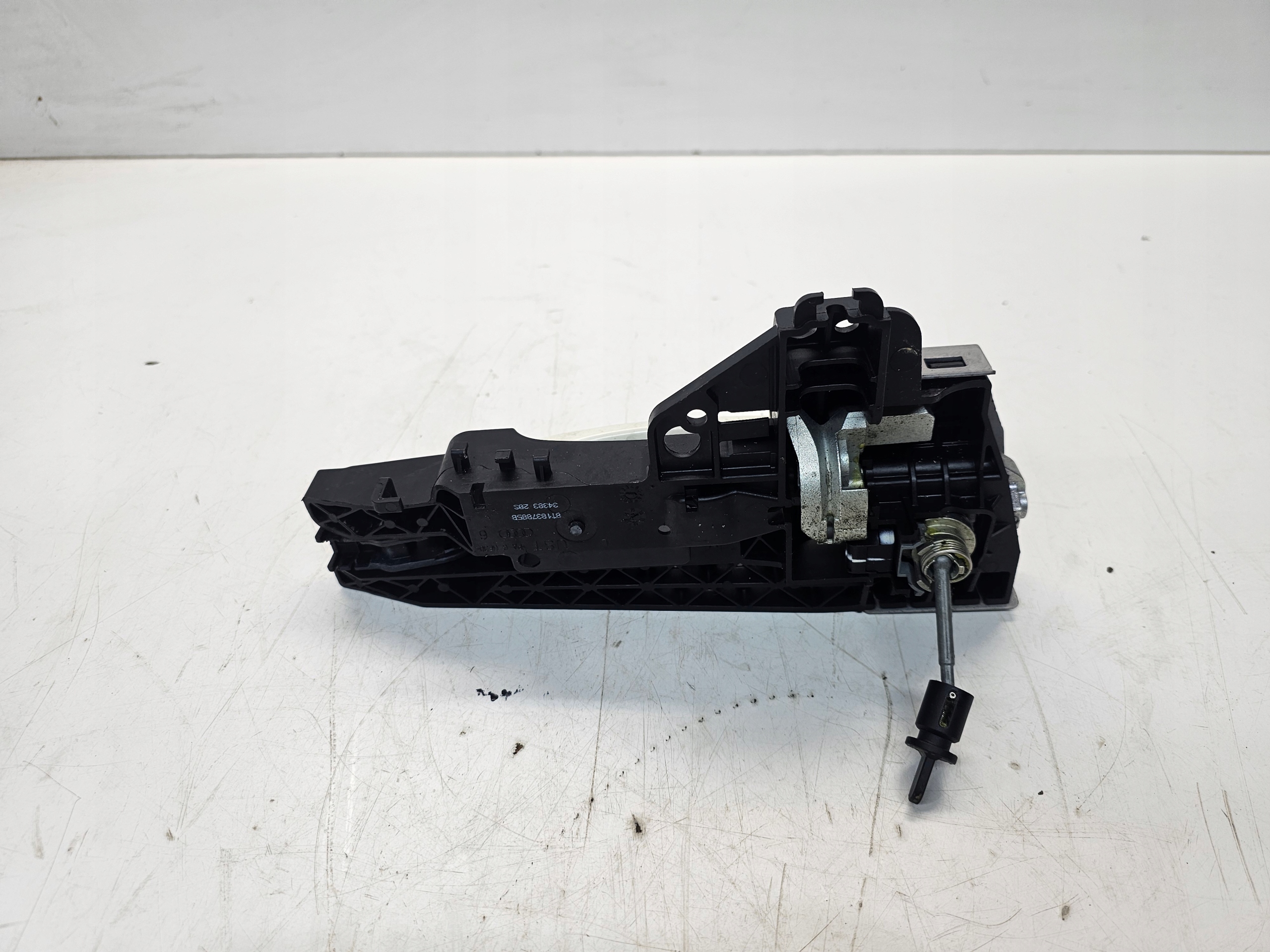 handle holder left front AUDI A1 A4 A5 Q5 8T1837885B LY9K