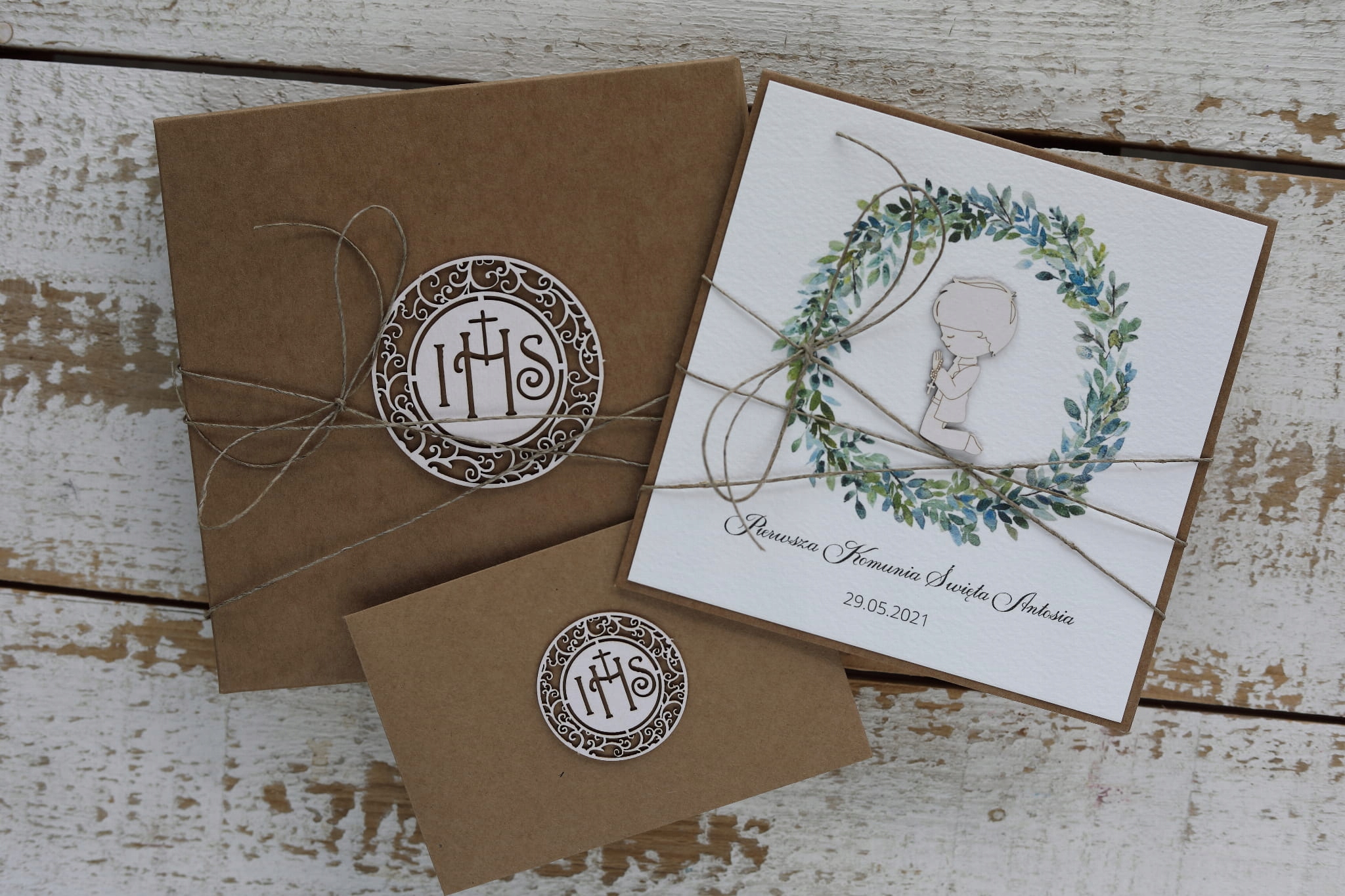 Personalizovaná ručně vyráběná společenská pohlednice suvenýr svatého přijímání přání