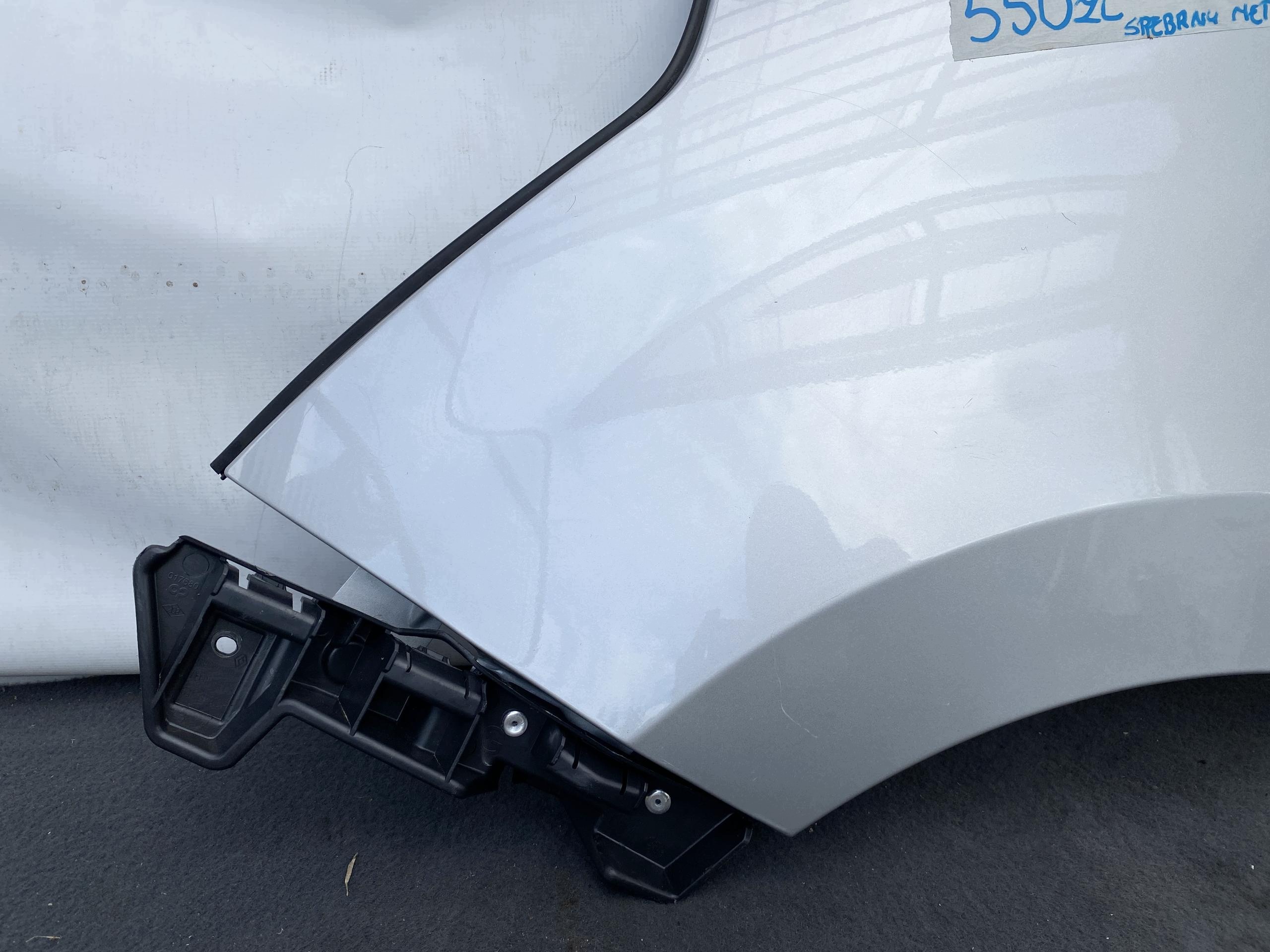 RENAULT MASTER 3 10- fender front front SREBRNY left 631010504R