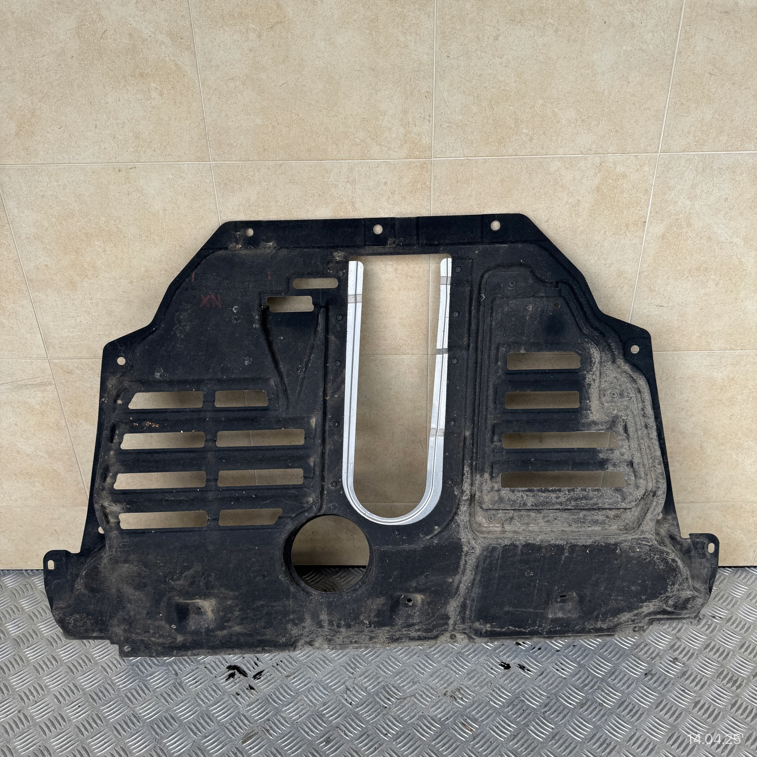 cover lower cover below engine LEXUS NX 52410-75020
