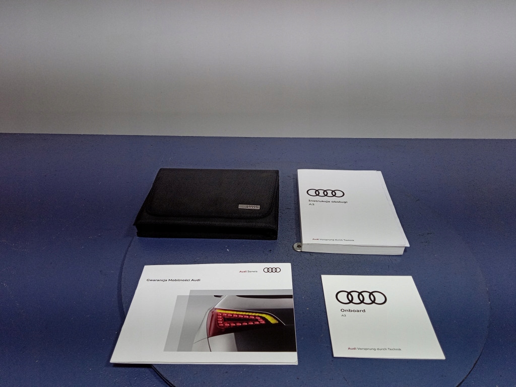 AUDI A8 D4 4H 09-13 INSTRUKCJA OBSŁUGI ETUI Marka Audi