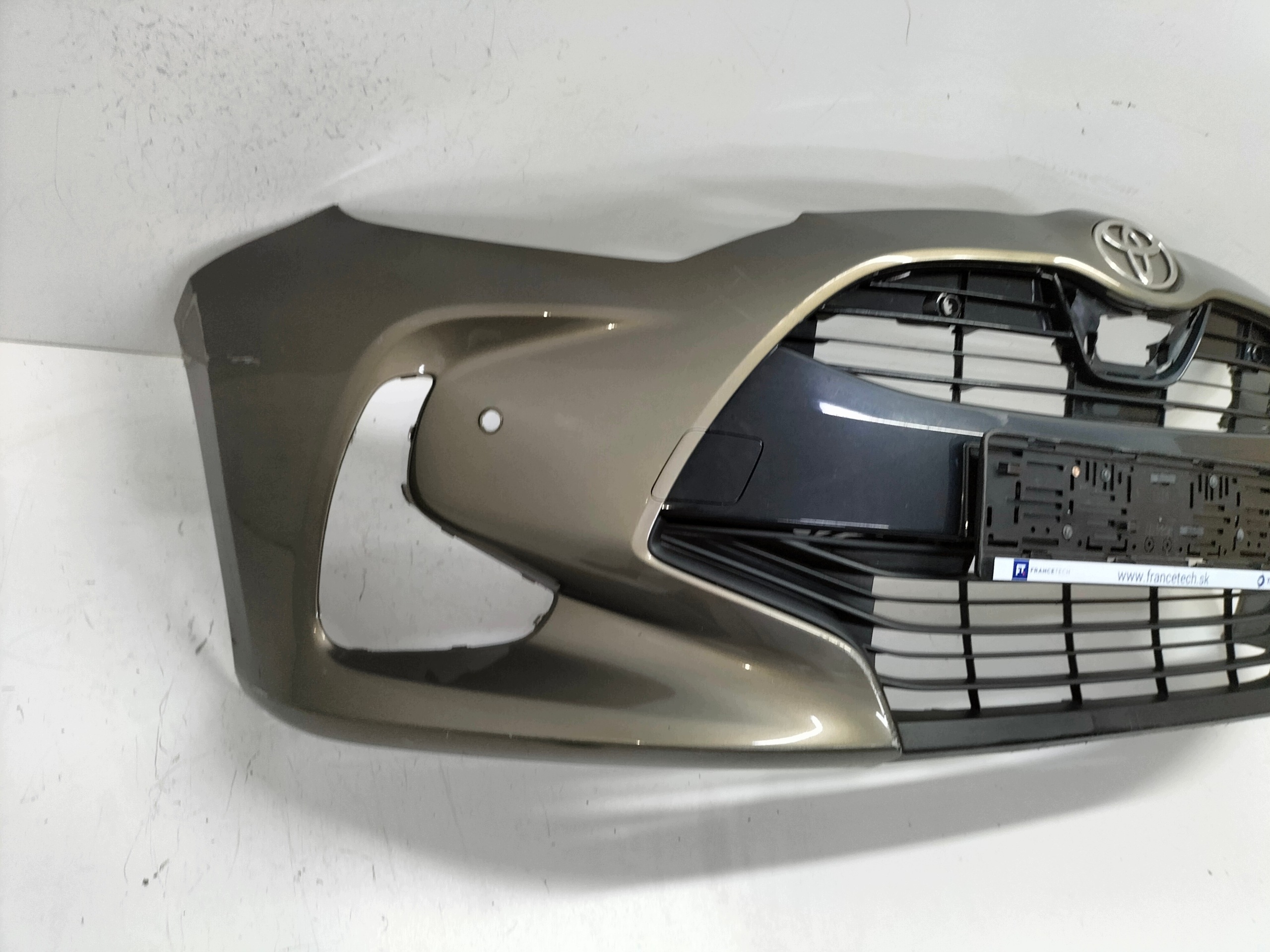 front bumper front TOYOTA YARIS 4 IV 20