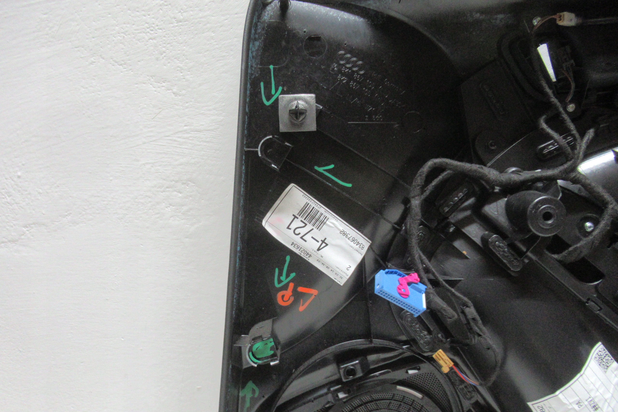 AUDI A4 B8 FL 2.0 TFSI 14R side upholstery door left front