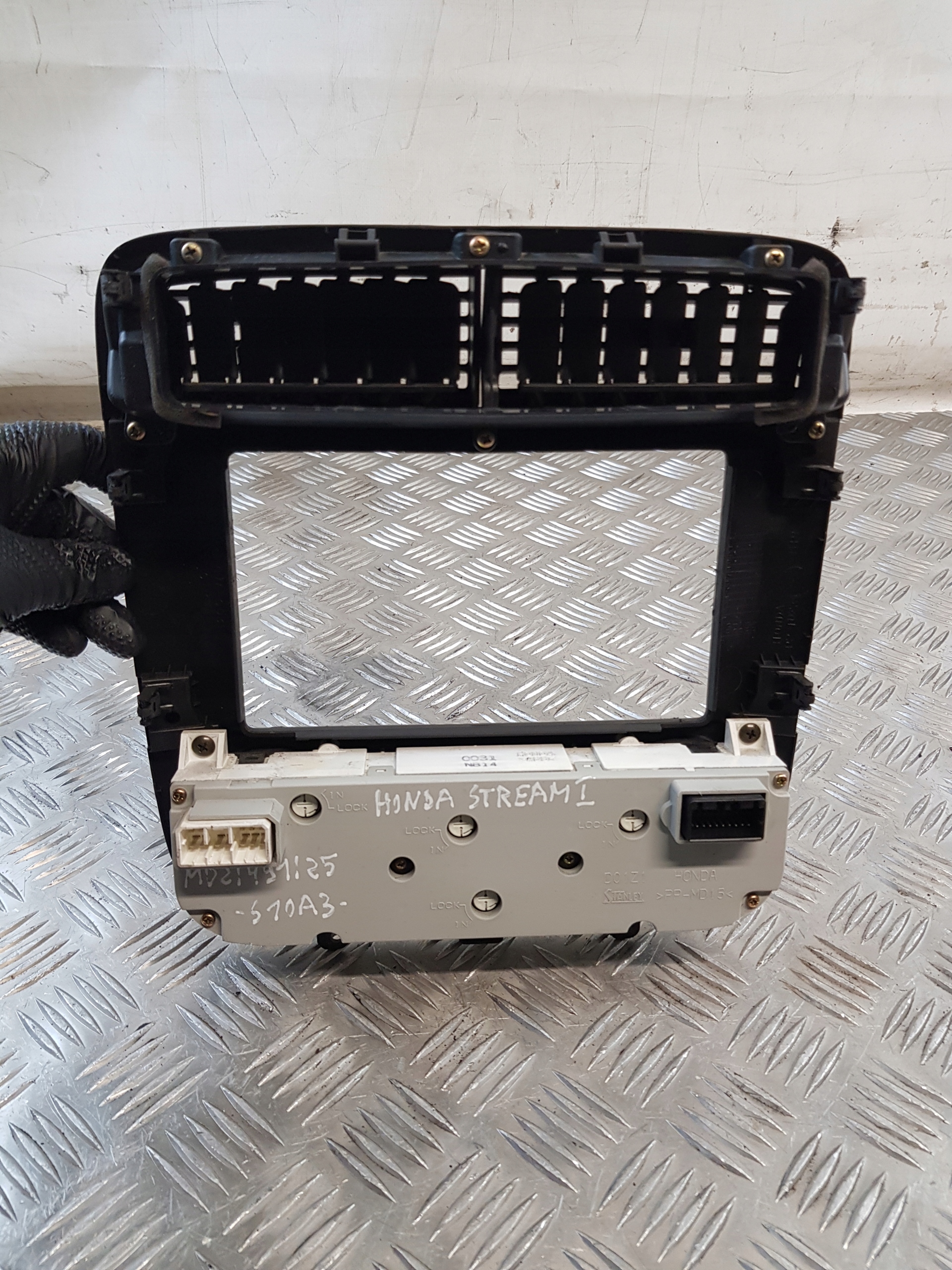 PANEL air conditioning devices frame central KRATKI air conditioning devices HONDA STREAM and