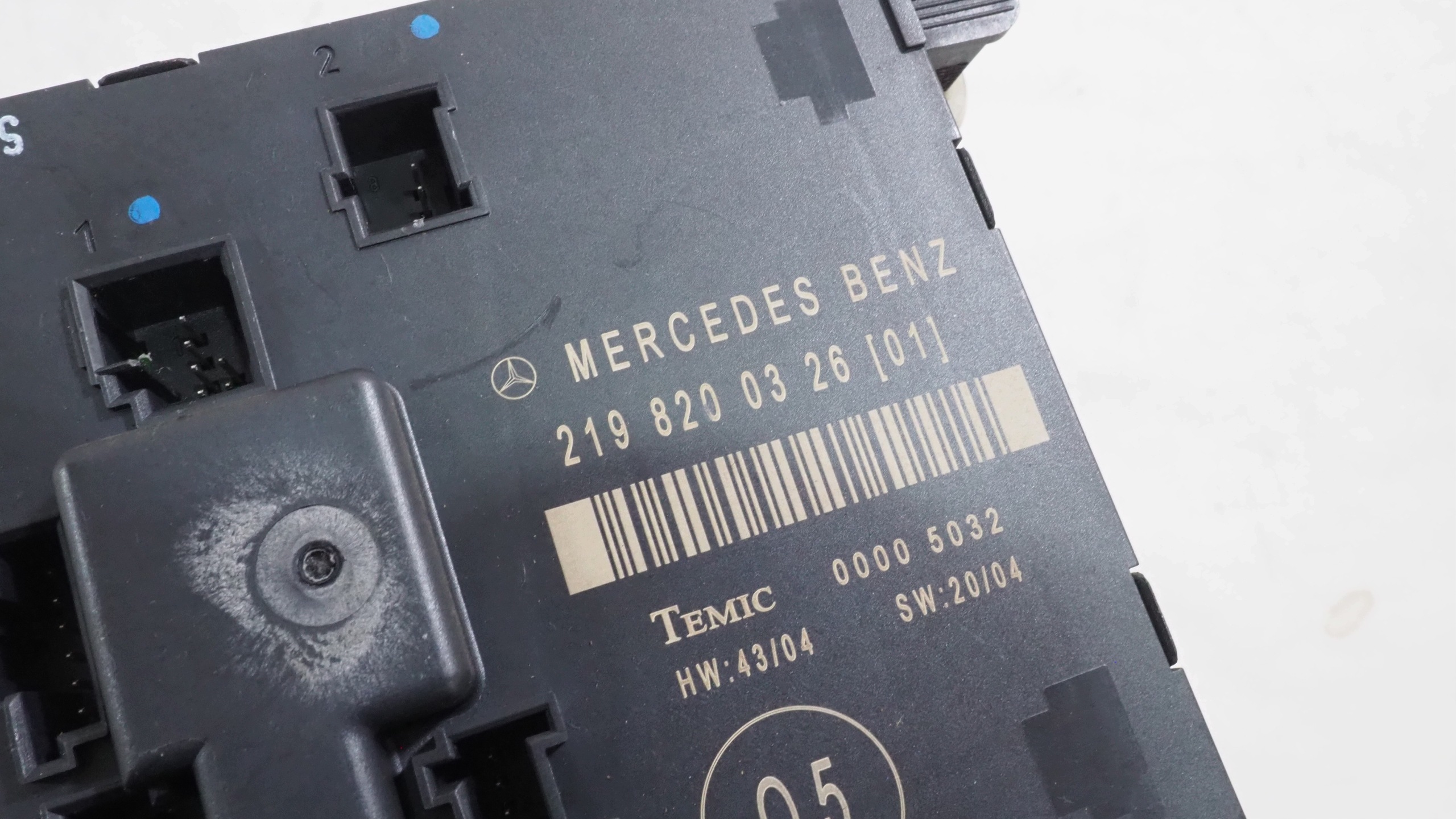Mercedes CLS W219 module control unit door right rear part 2198200326