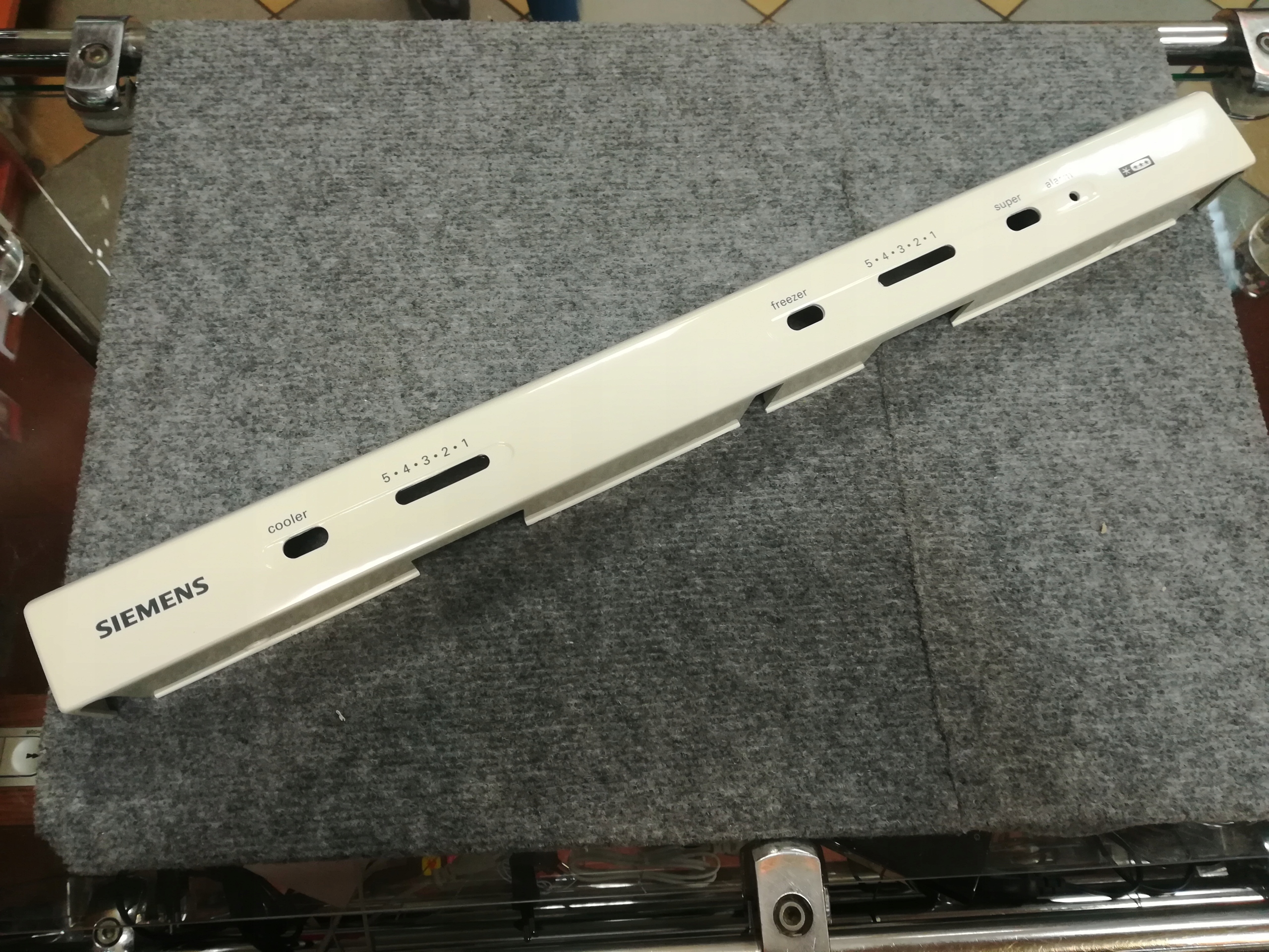 Obudowa panelu sterującego lodówka Siemens