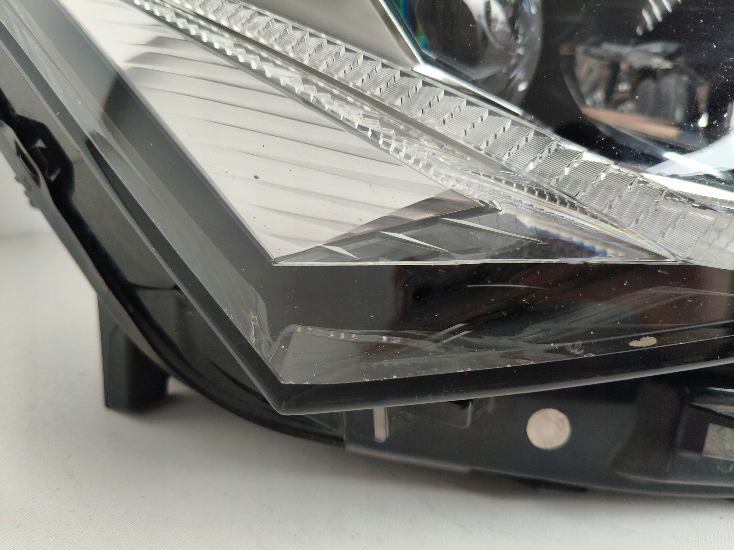 light right REFLEKTOR SKODA SUPERB IV 4 3P0 23- FULL LED