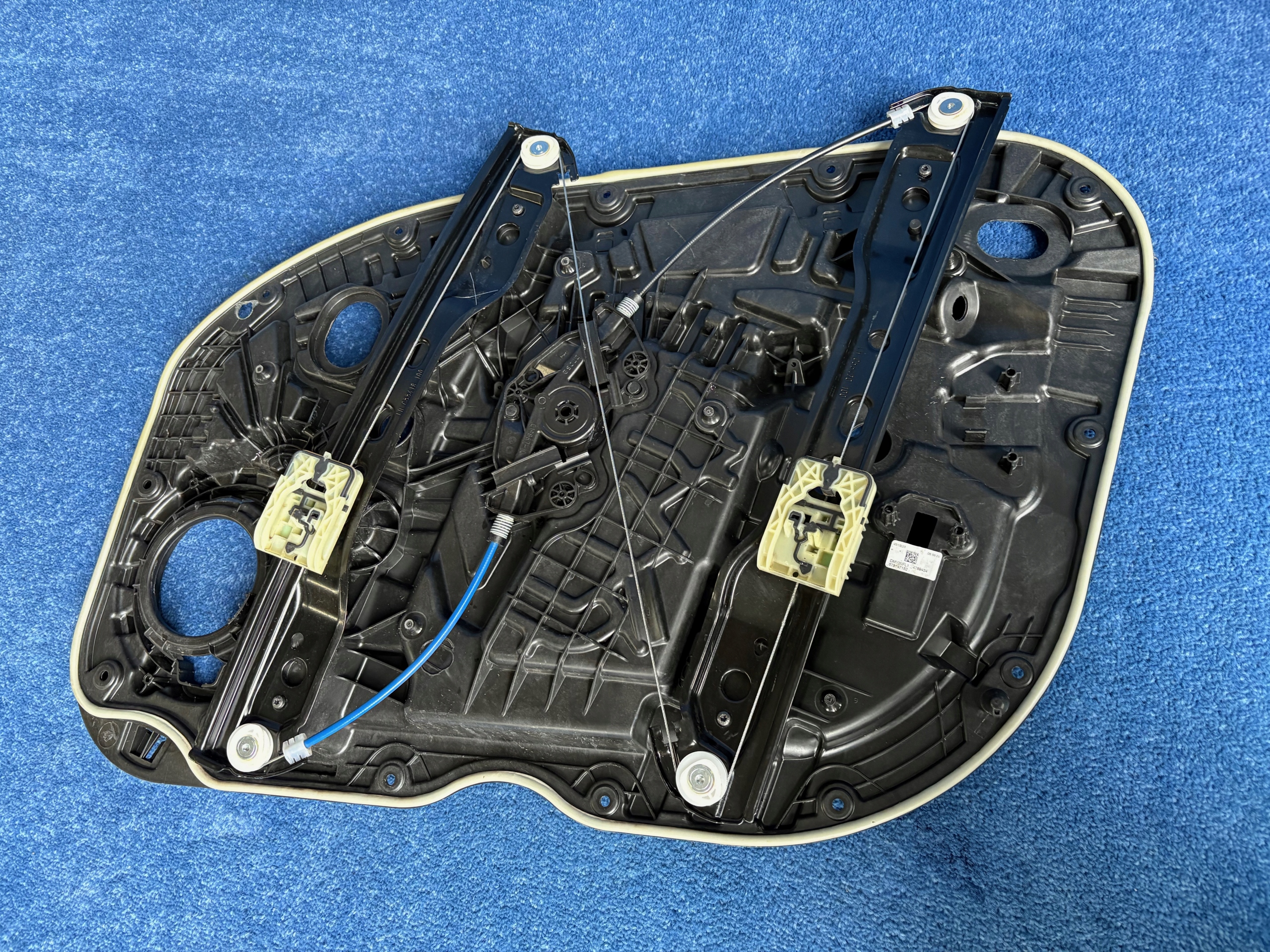 VOLVO XC60 II window regulator door left front mechanism 32353352