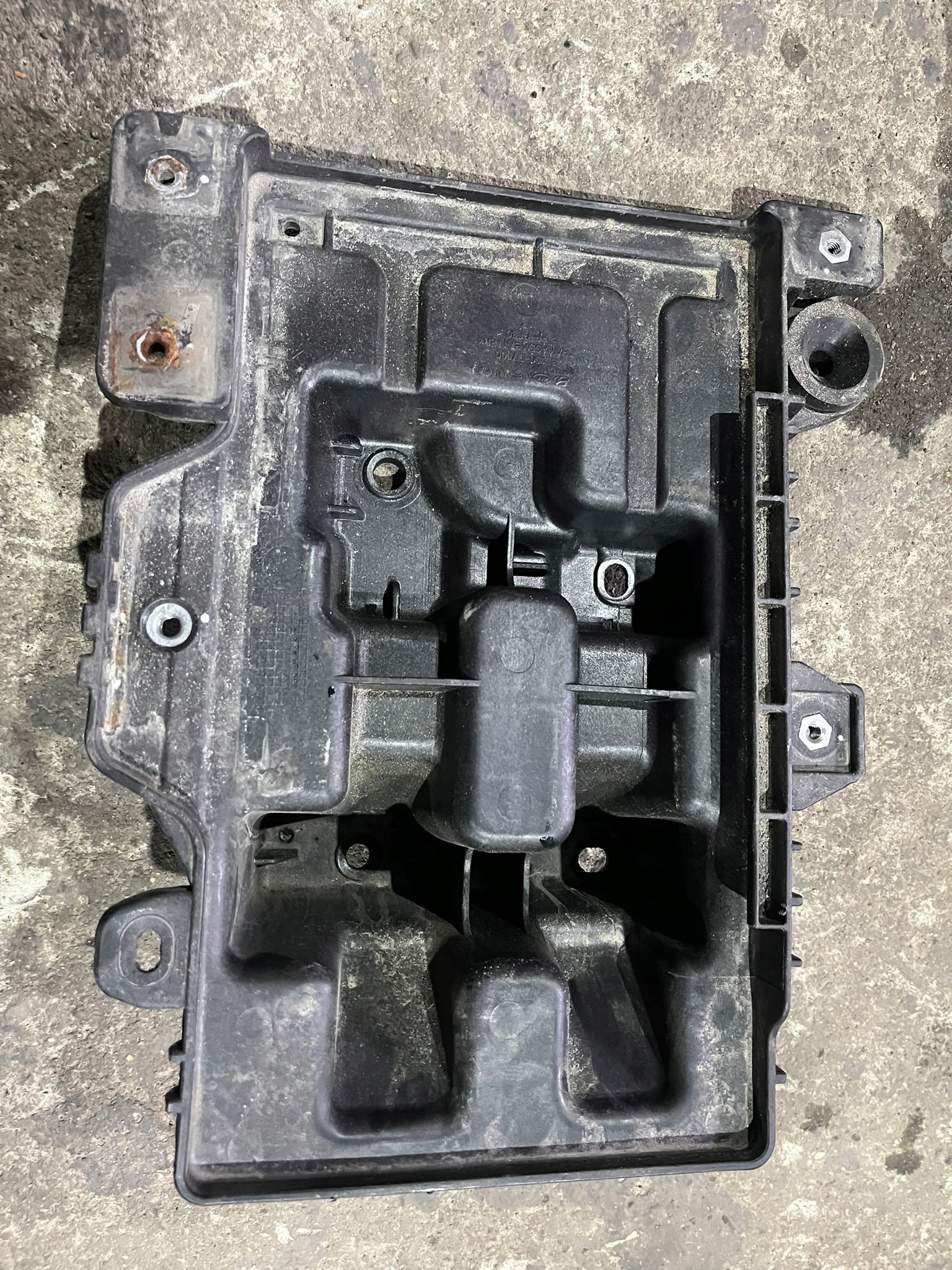 37150-D7500 PODSTAWA AKUMULATORA HYUNDAI TUCSON III LIFT FV Typ samochodu 4x4/SUV Samochody osobowe