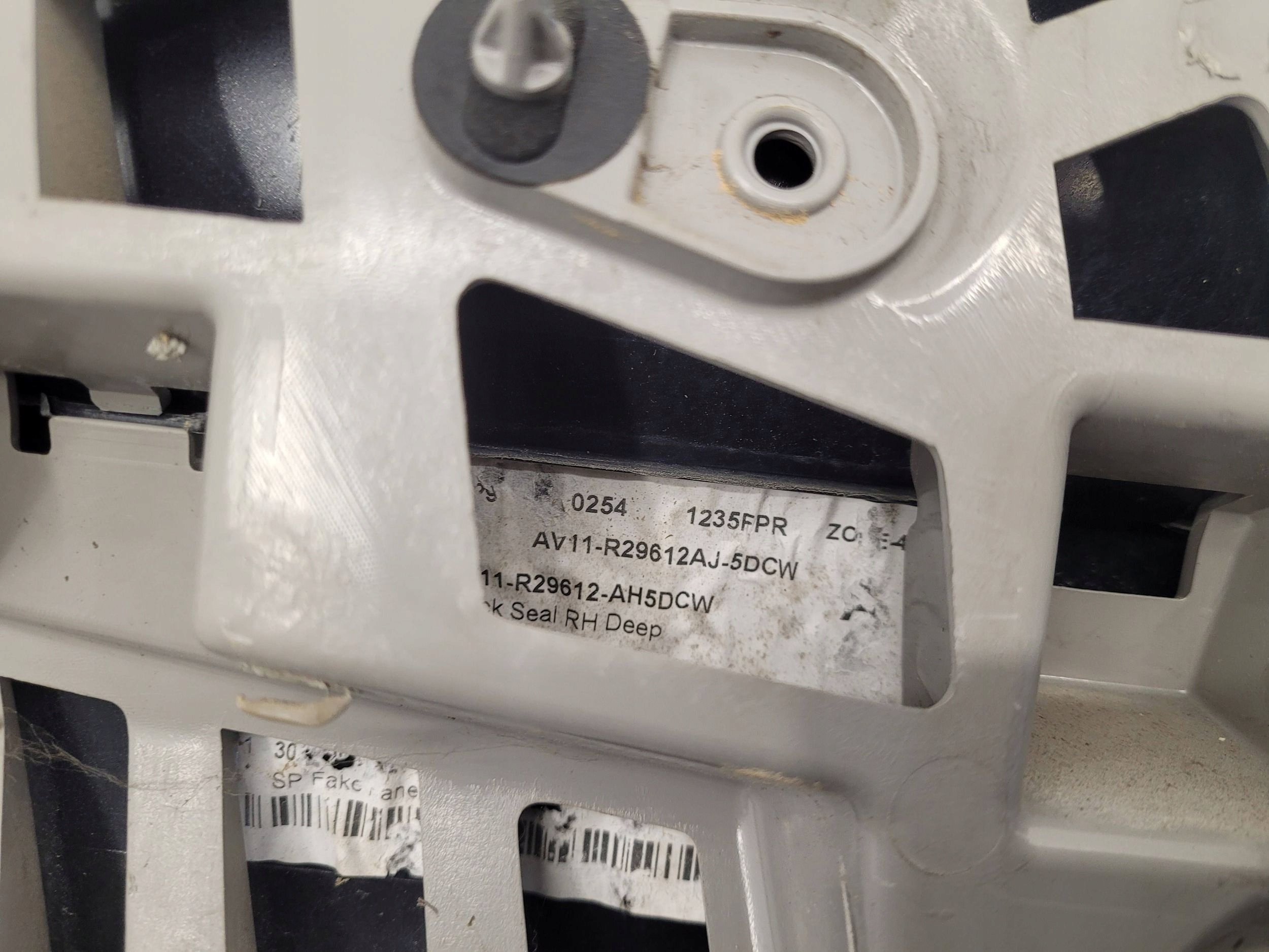 FORD B-MAX B MAX cap moulding fender left rear part 12R