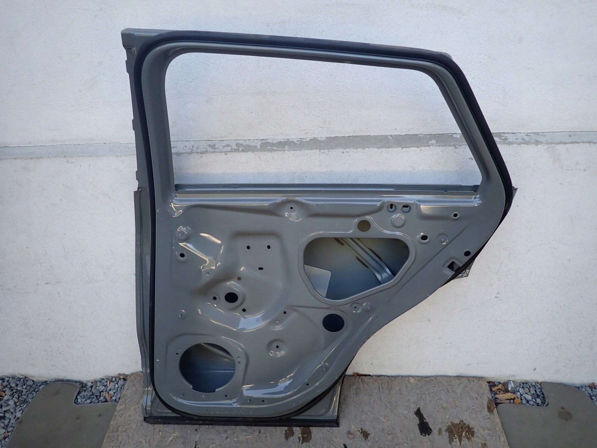 door right rear. right rear part AUDI Q2 81A 2016