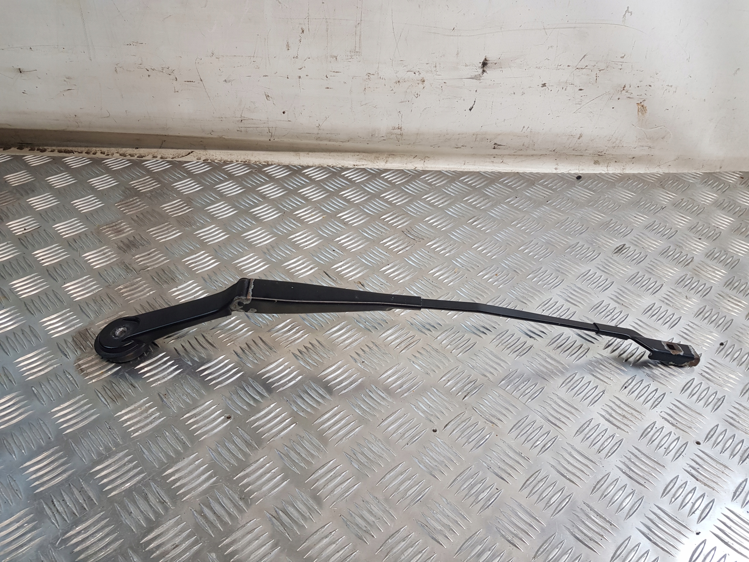 FORD FOCUS MK3 KOMBI 16R- wiper arm right front BM5117526BC