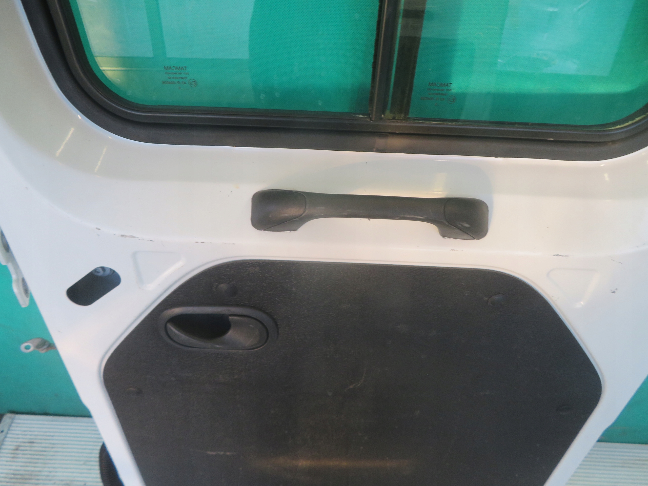 door right rear. DUBEL KABINA RENAULT MASTER 15R