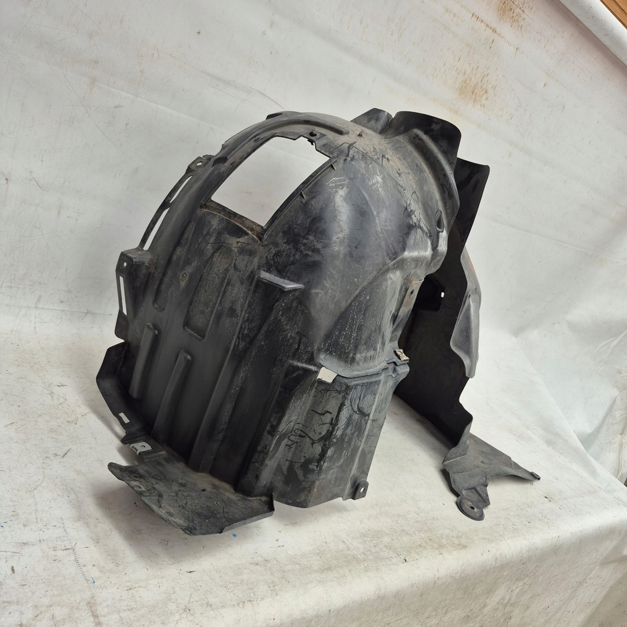 MERCEDES B-KLASA II W246 CLA W176 mudguard front front right
