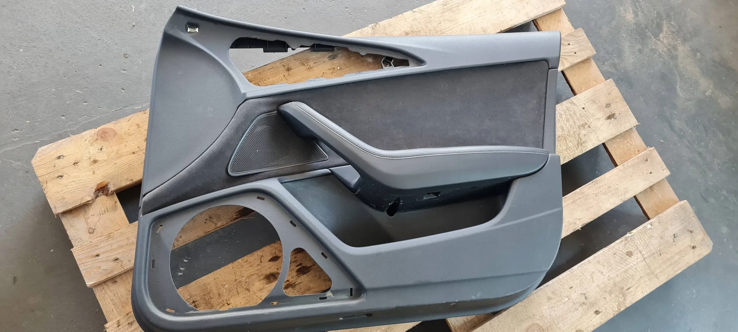 S6 C7 4G A6 LIFT side door right front ALCANTARA 4G1867104AE
