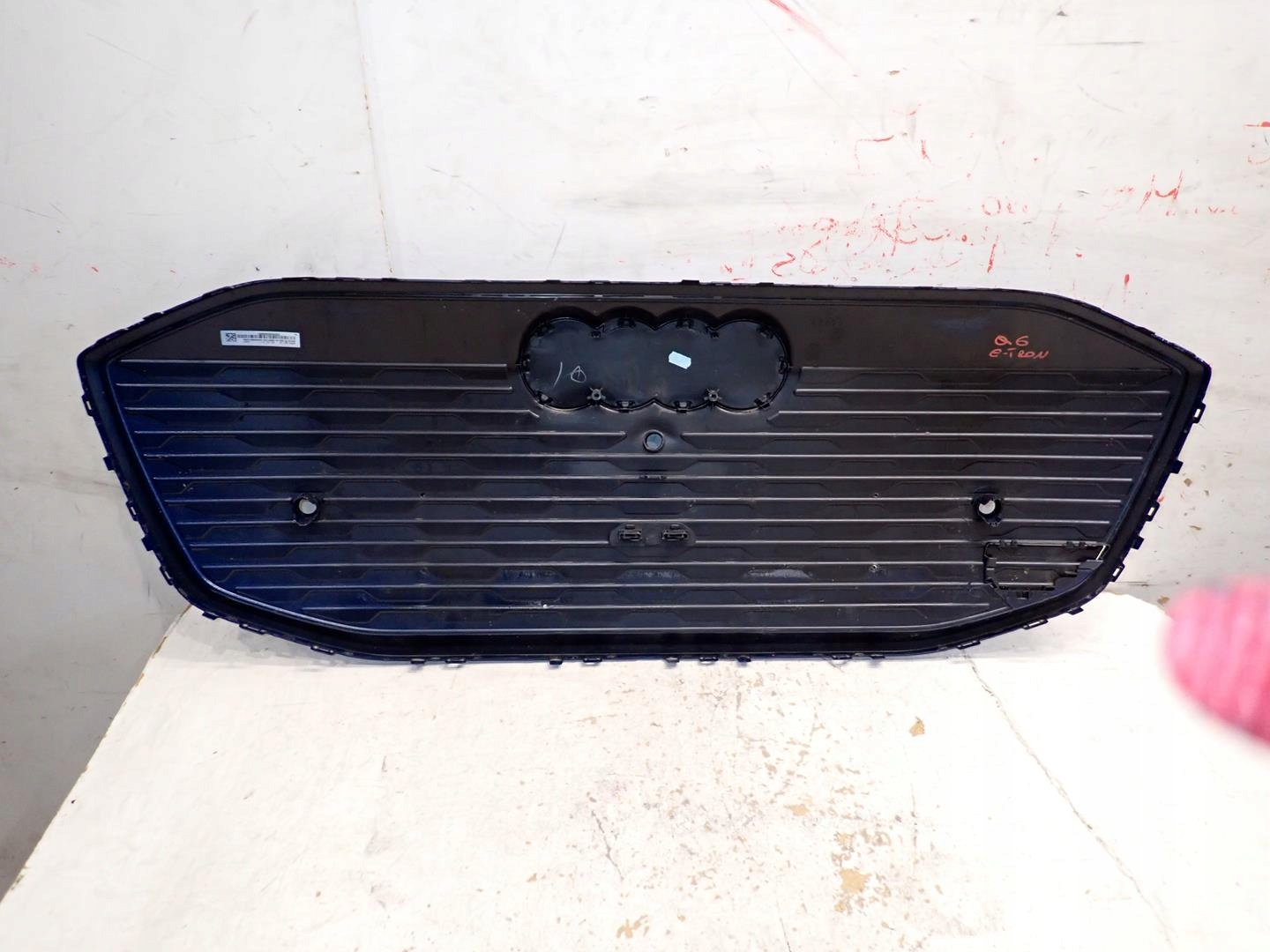 Grill AUDI Q6 E-TRON S-LINE 2023- 85H853653