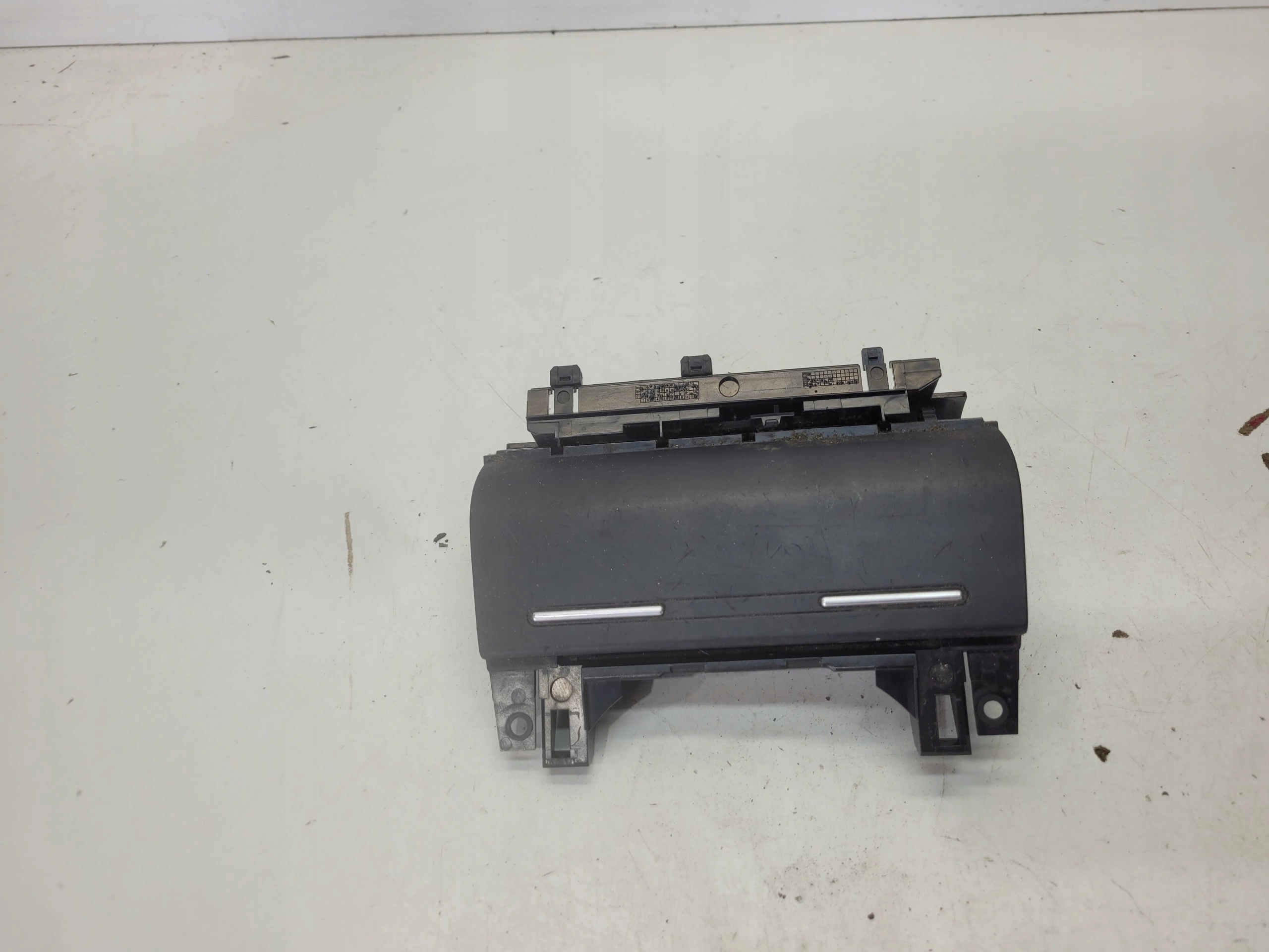 ashtray passenger compartment front AUDI A4 B6 B7 8E0857951H