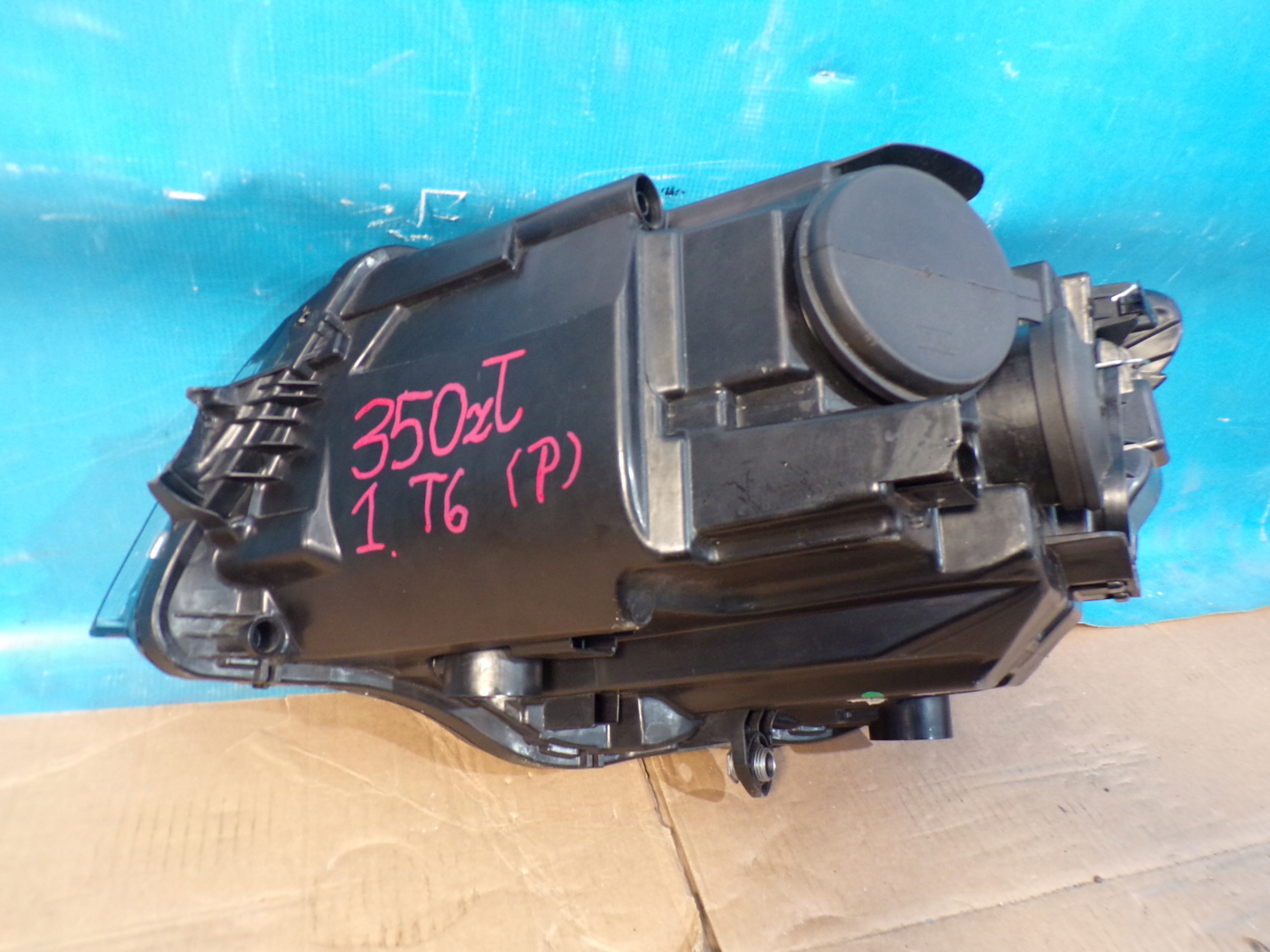 VW T6.1 LIFT TRANSPORTER reflektor right light right front