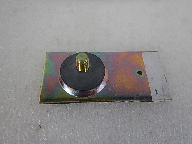 MERCEDES E KLASA W210 UCHWYT MOCOWANIE A2108800611