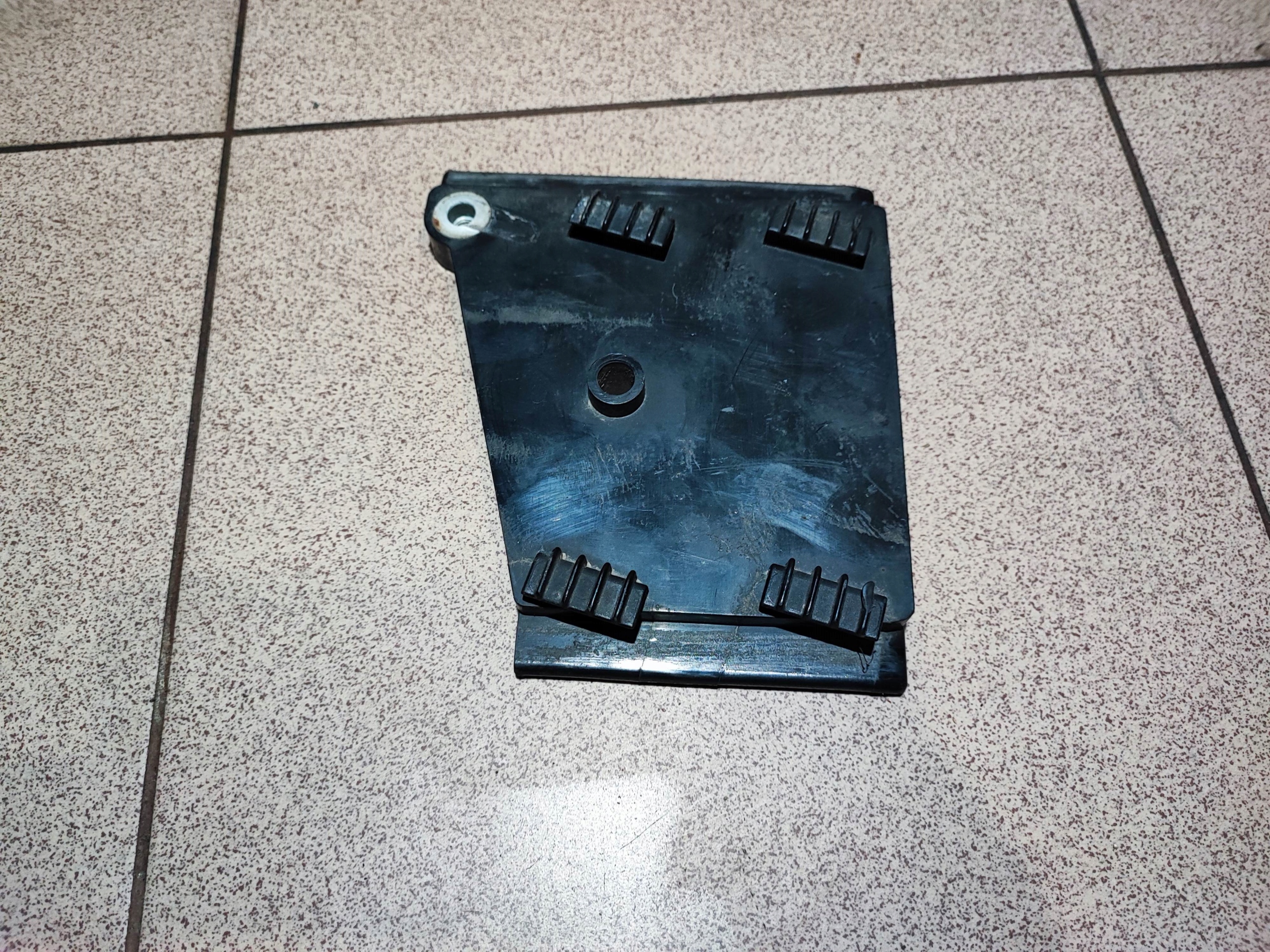 4D0807253 - Передний левый бампер AUDI A8 D2