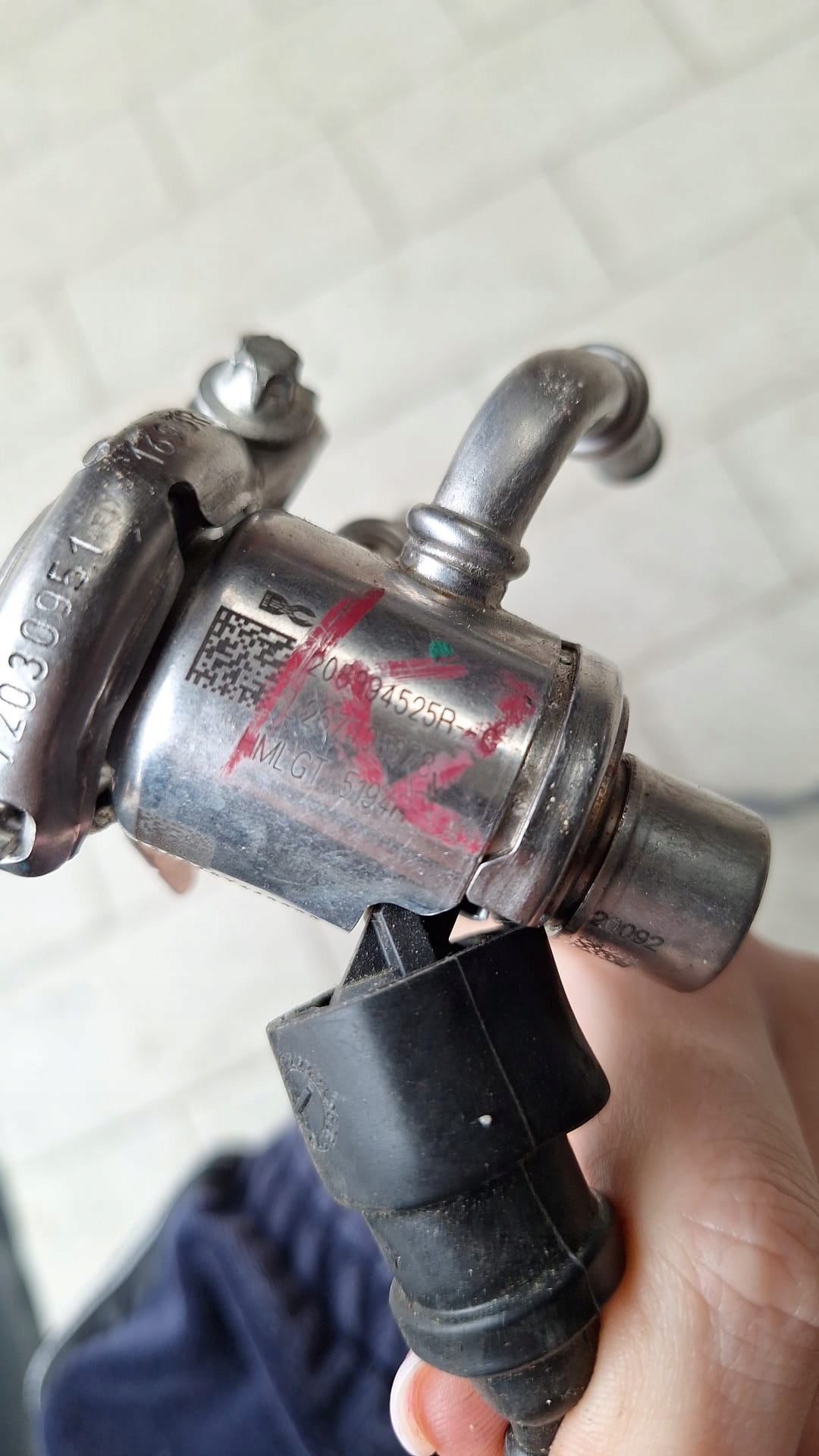 nozzle injector ADBLUE RENAULT 208994525R