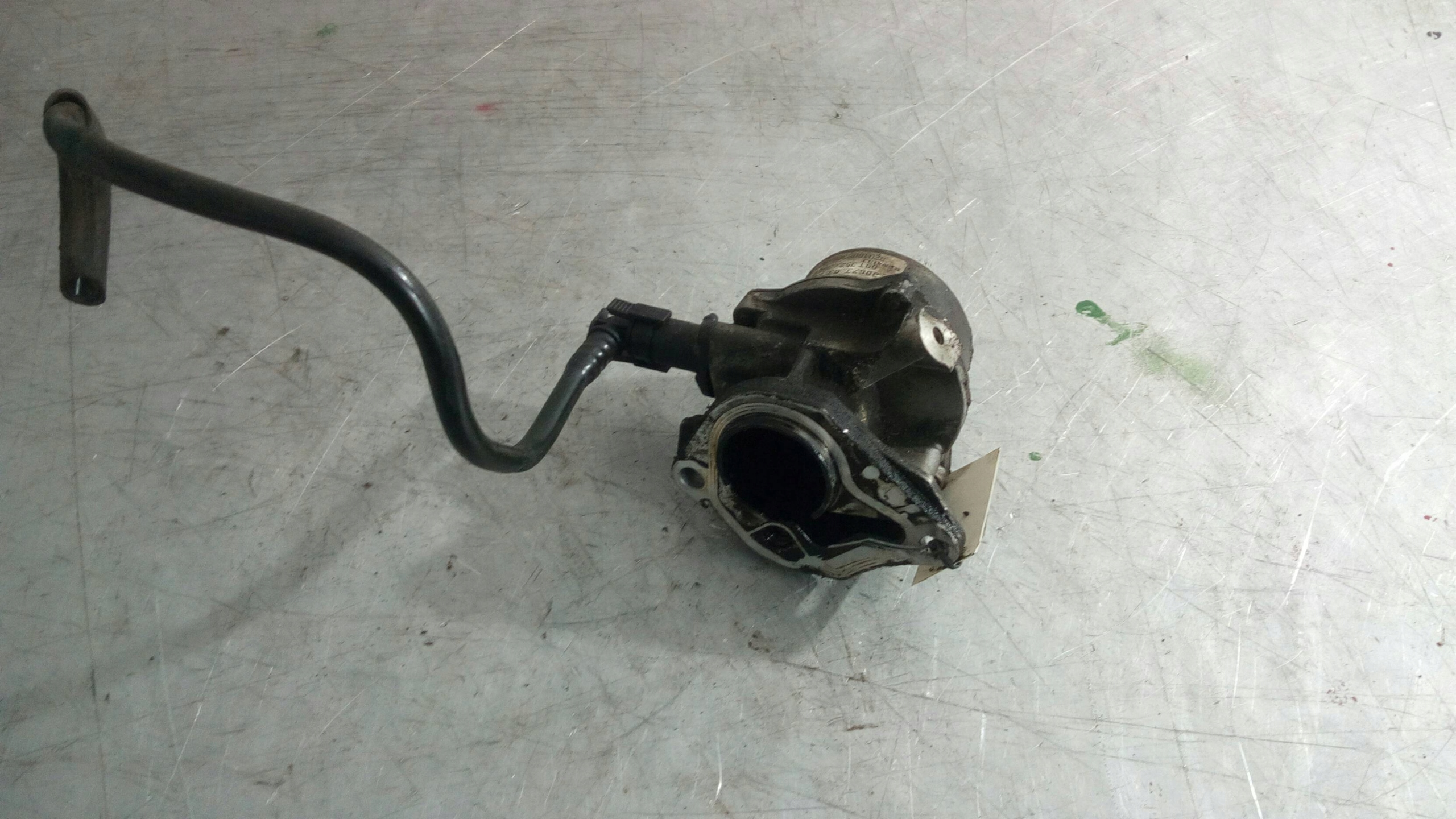 насос вакум Dacia LOGAN 1.5 8201005306