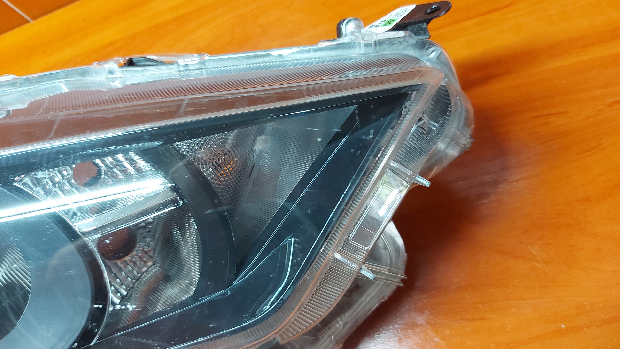 REFLEKTOR light right right front TOYOTA YARIS IV 20