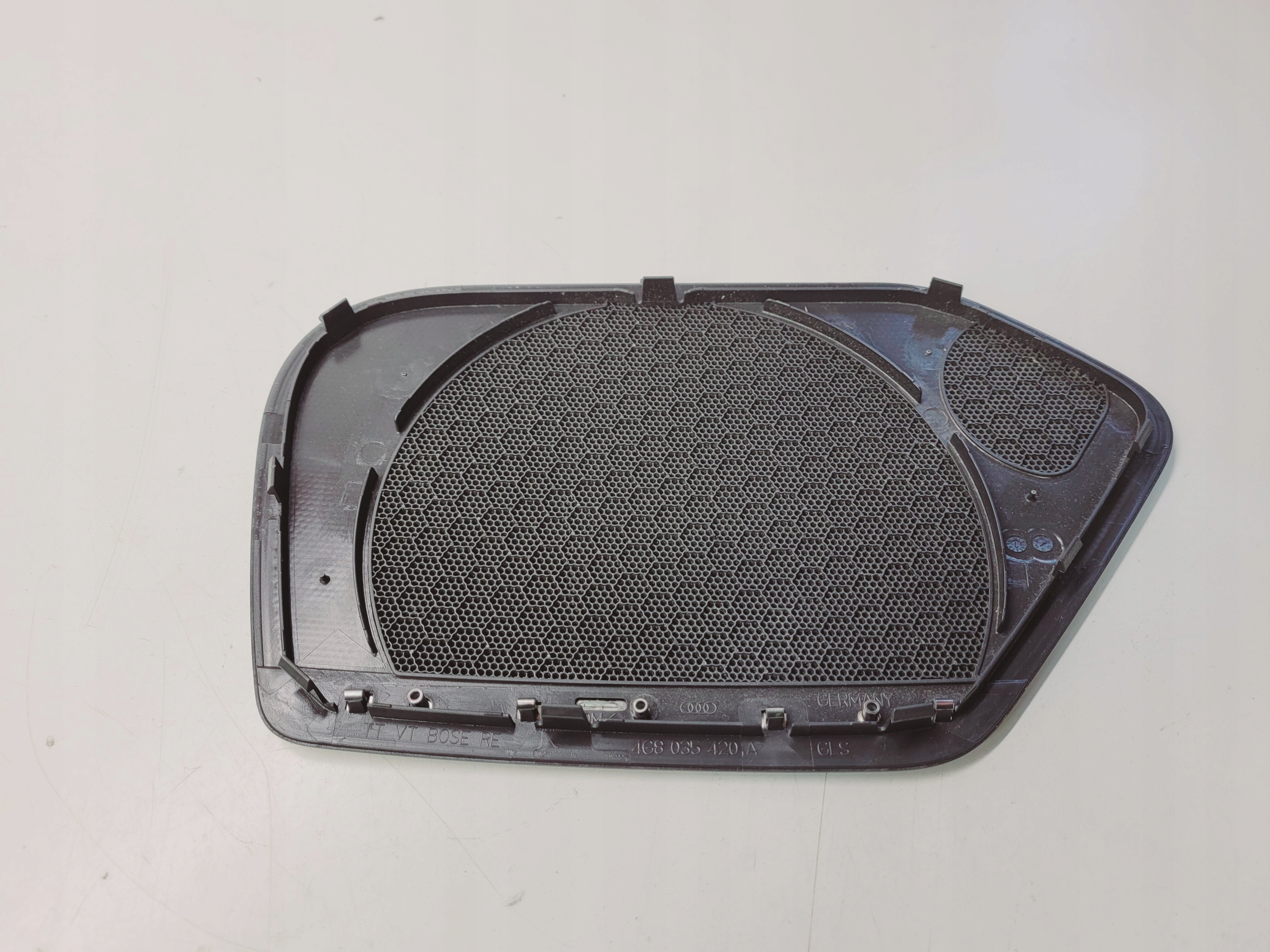 krycí repráku AUDI A7 pravý předek 4G8035420A