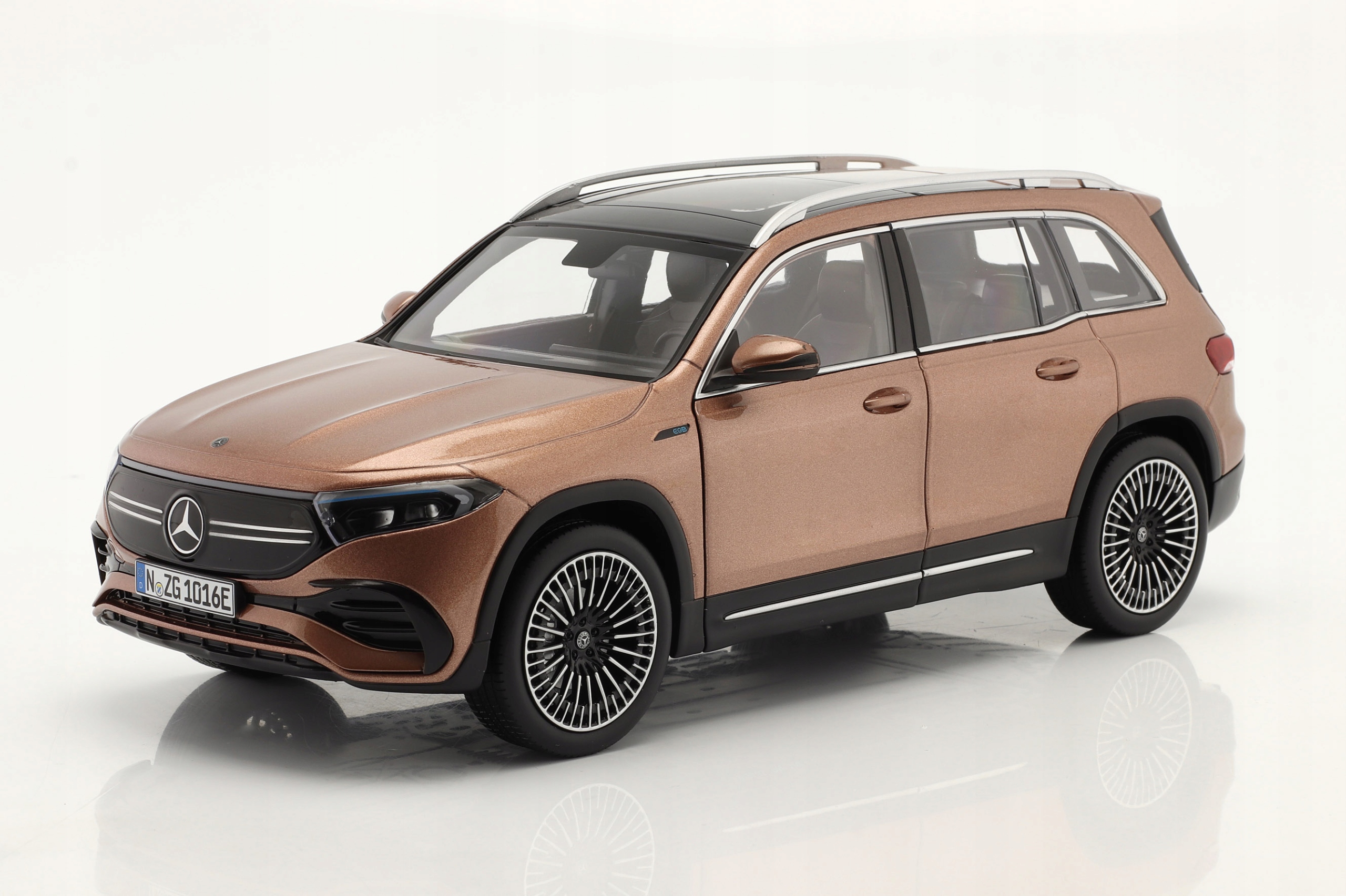 Mercedes-Benz Eqb (X243) H243 2021 Rose Gold Nzg 1:18 1/18 Model Auta