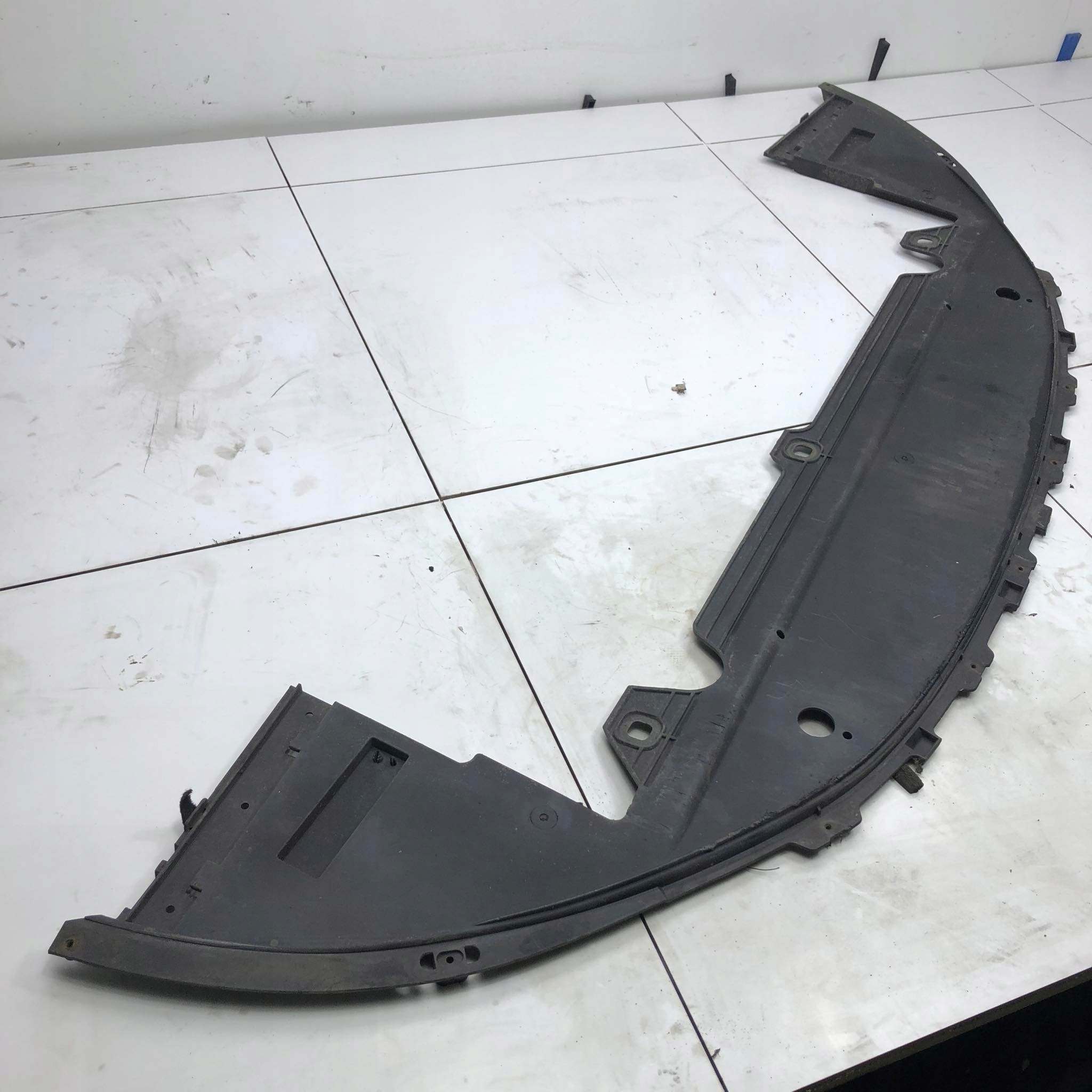 30655172 - Кришка радіатора пластина під бампер V70 III S80 II