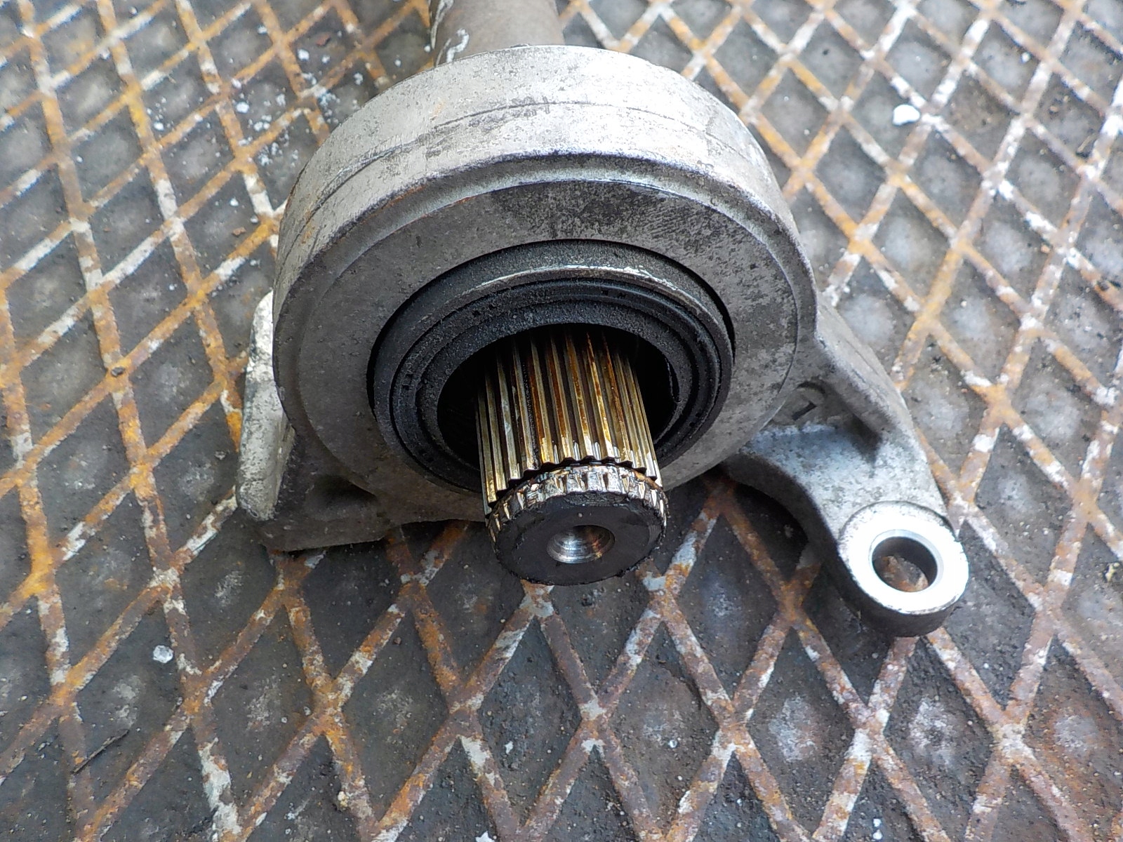 HONDA FR-V 1.8 16V B Support Droit Support Demi axe R18A1