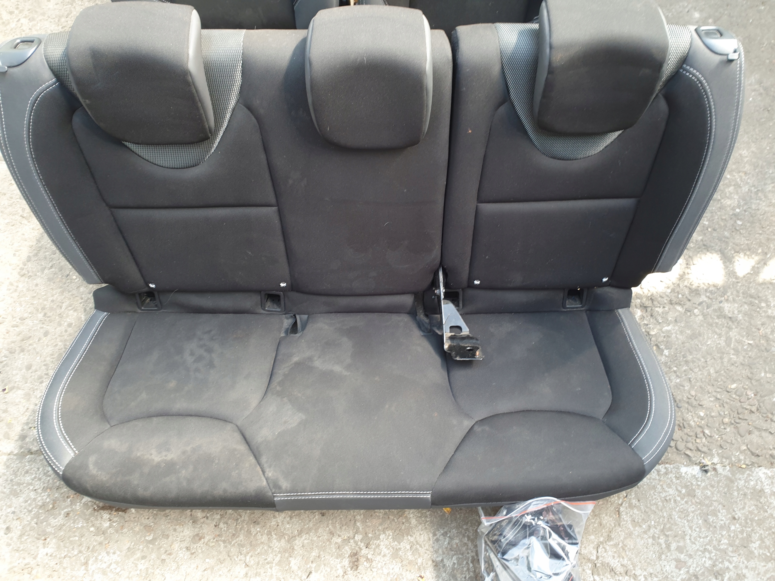 Sitze Gurten Schrauben RENAULT CLIO 4 IV 2017- 5D HB LIFT GORLICE