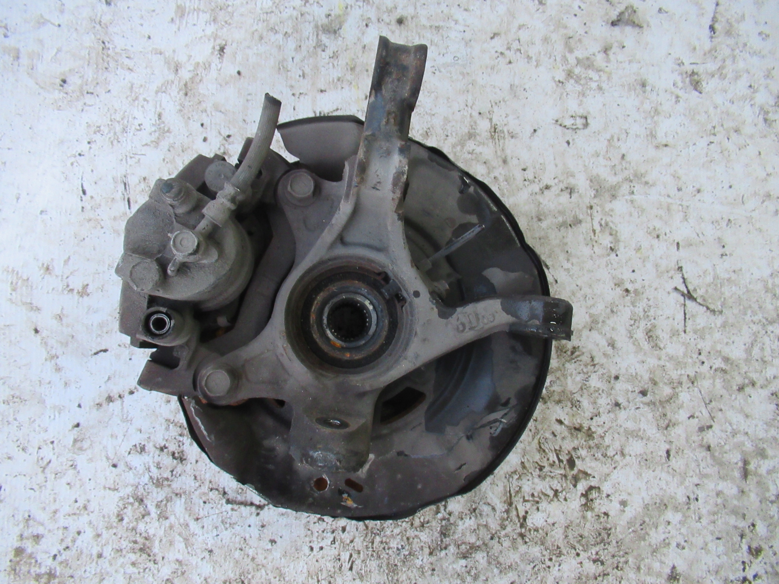 swing right TOYOTA YARIS II 1.33 VTI