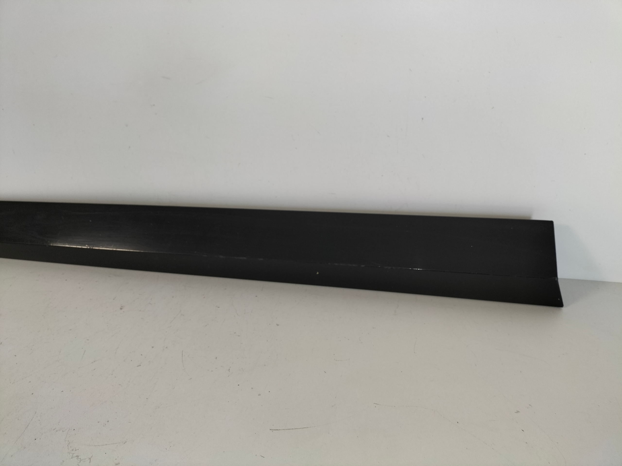 moulding cap door front left SKODA SUPERB III 15