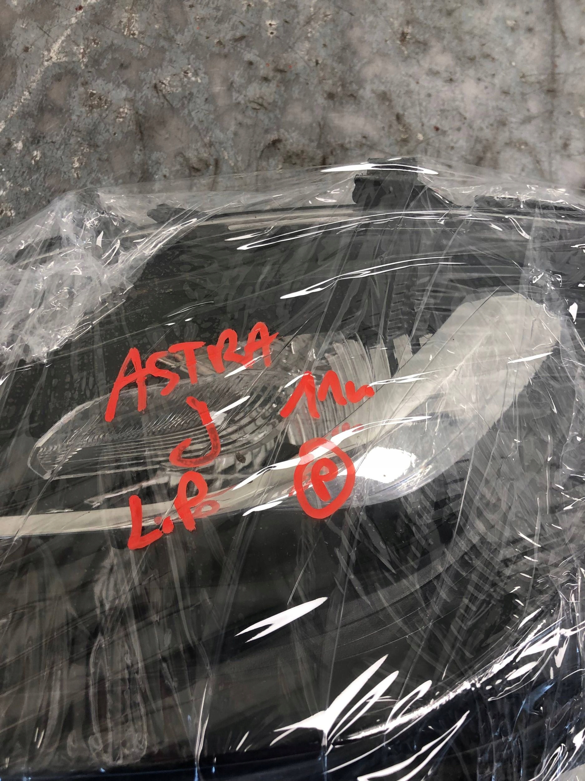 fog light left front OPEL ASTRA J 13264641