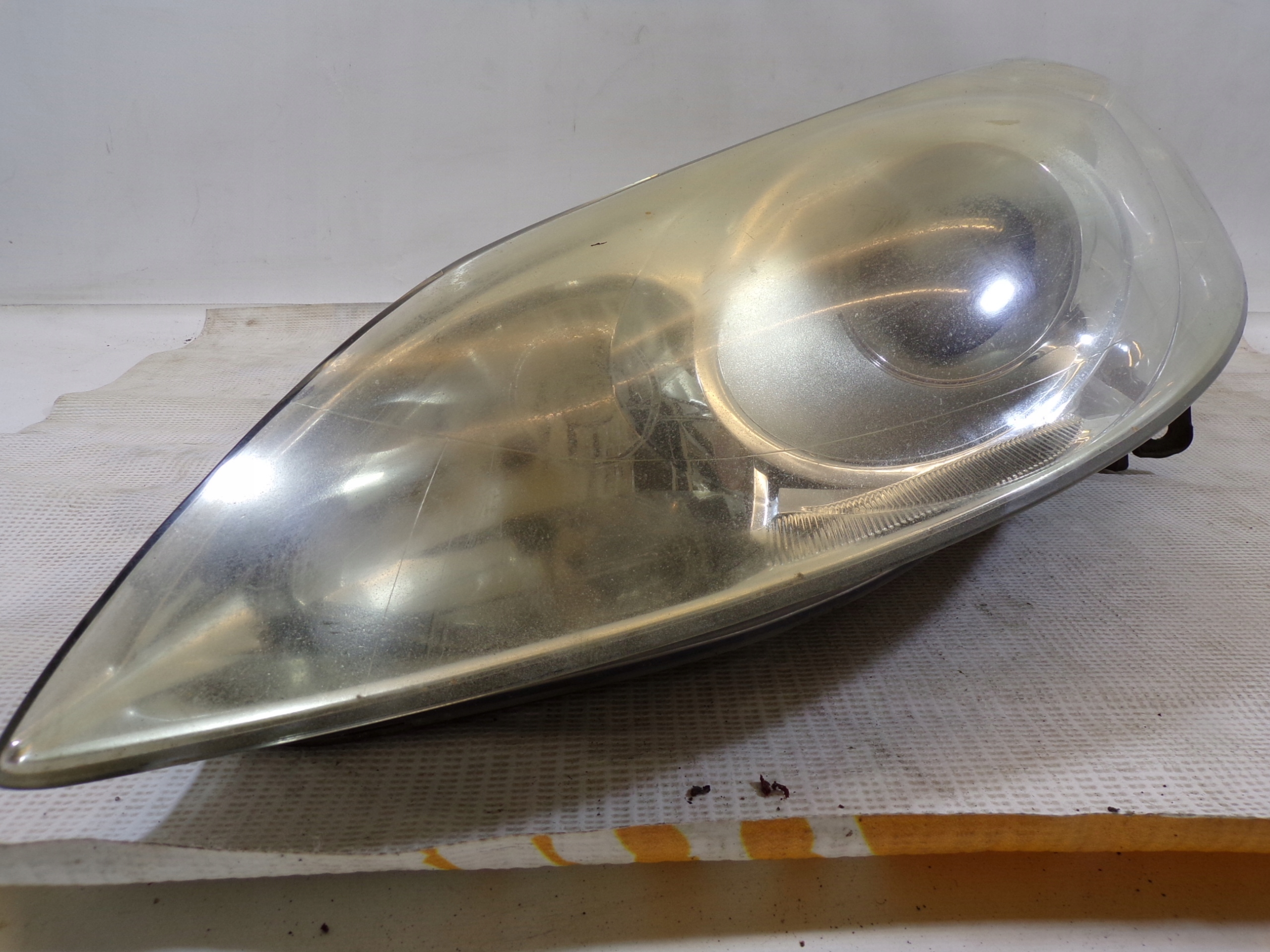 LAMPA LEWA PRZEDNIA PRZÓD PEUGEOT 407 PEUGEOT 407 04-11r LAMPA LEWA ...