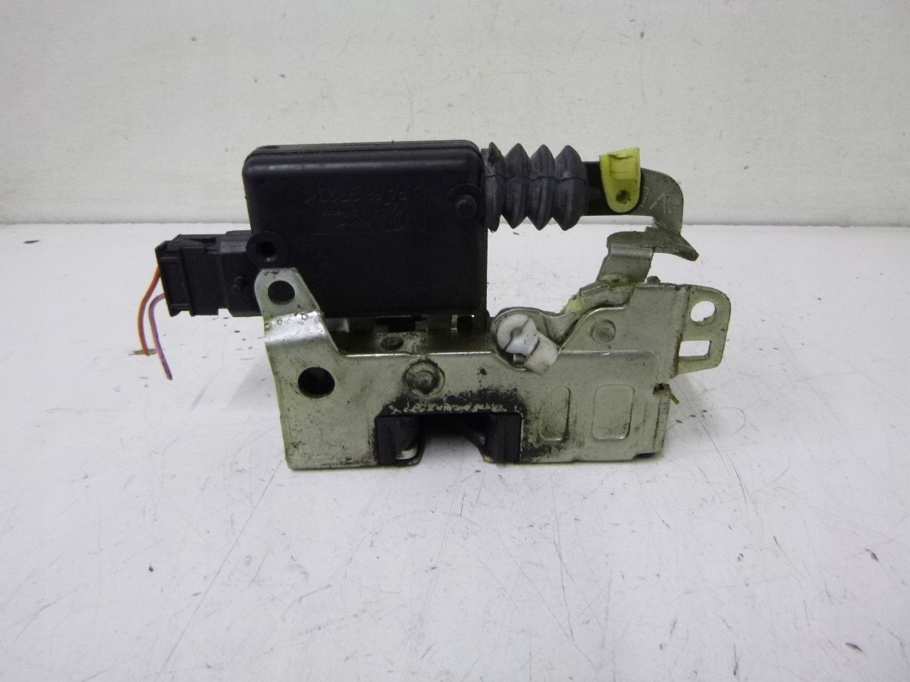 lock door front right Dacia Logan 2005r.