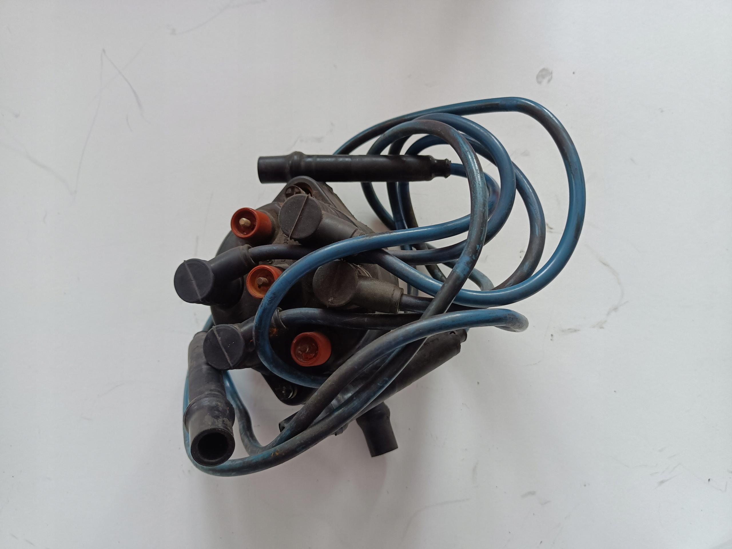 Купол зажигания BOSCH MERCEDES W106 126 0290004501