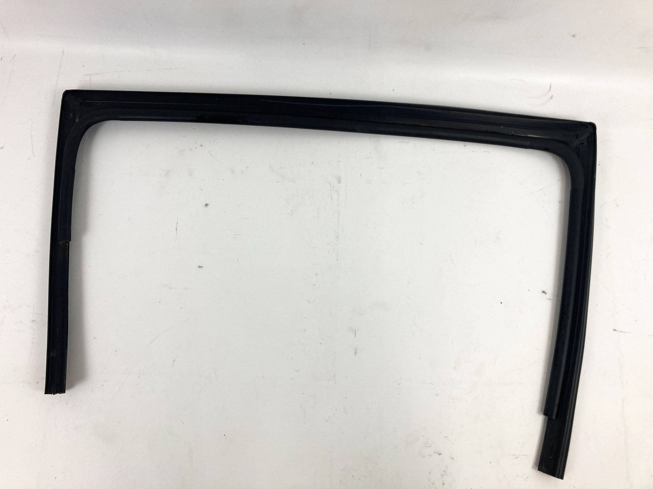 Chrysler Pacifica 2017-25 gasket windows left rear part