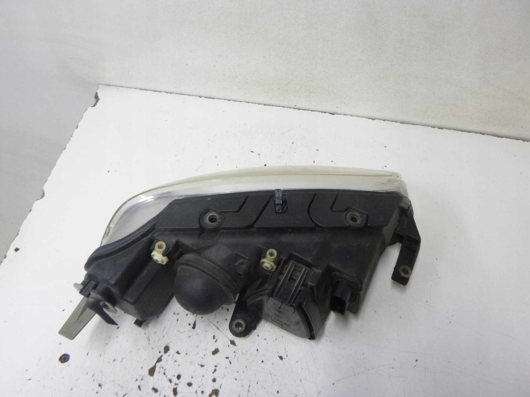 light front Volkswagen Passat B5 Lift 2002r. 3B0941015AN