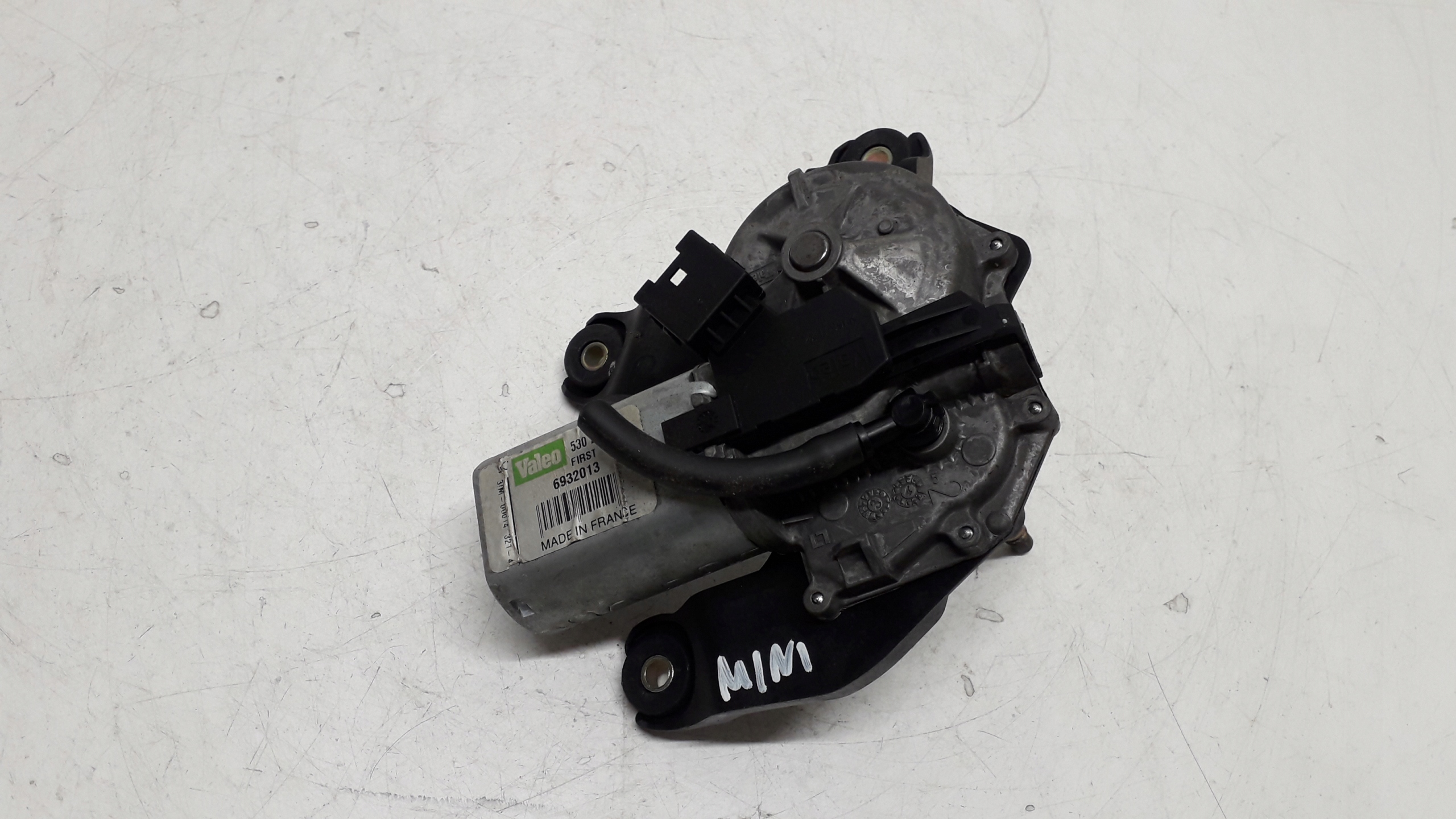 MINI ONE R50 00-мотор склоочисника задній 6932013