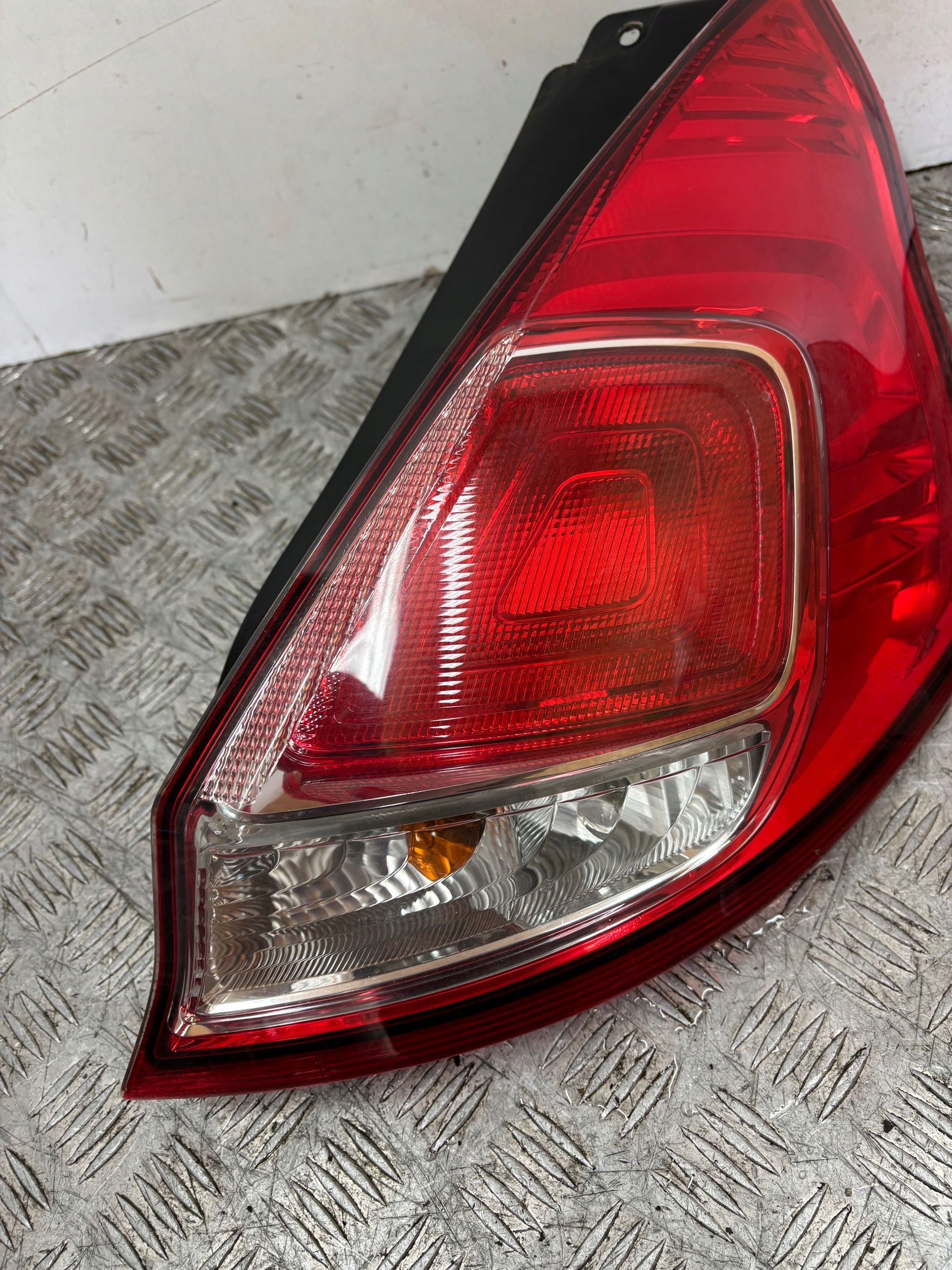 light rear part rear right FORD FIESTA MK7 LIFT 12
