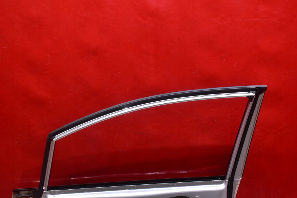 door right front front silver TOYOTA VERSO 1 and 09-13