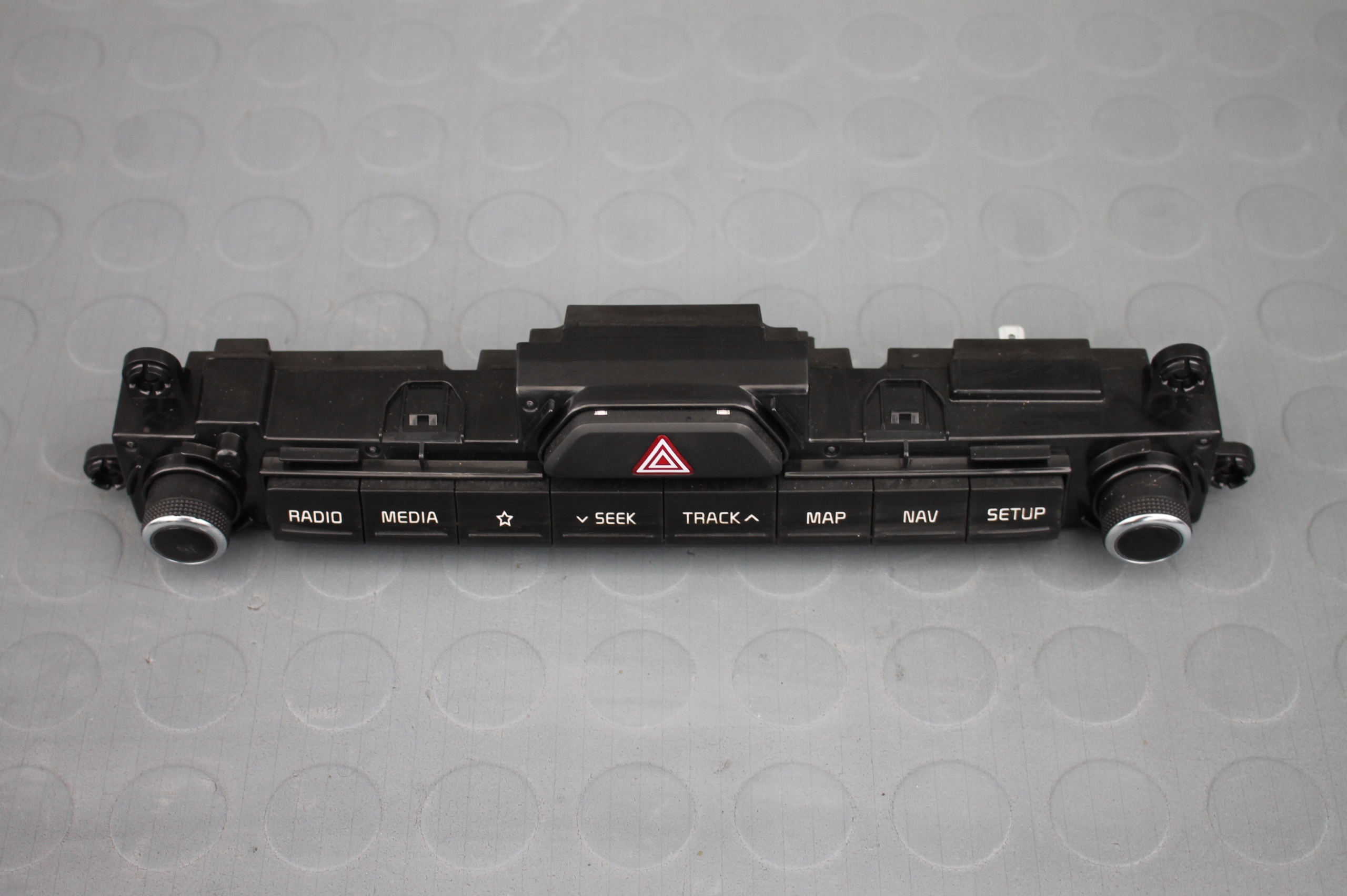 PANEL STEROWANIA RADIEM NAWIGACJĄ SPORTAGE IV 15-