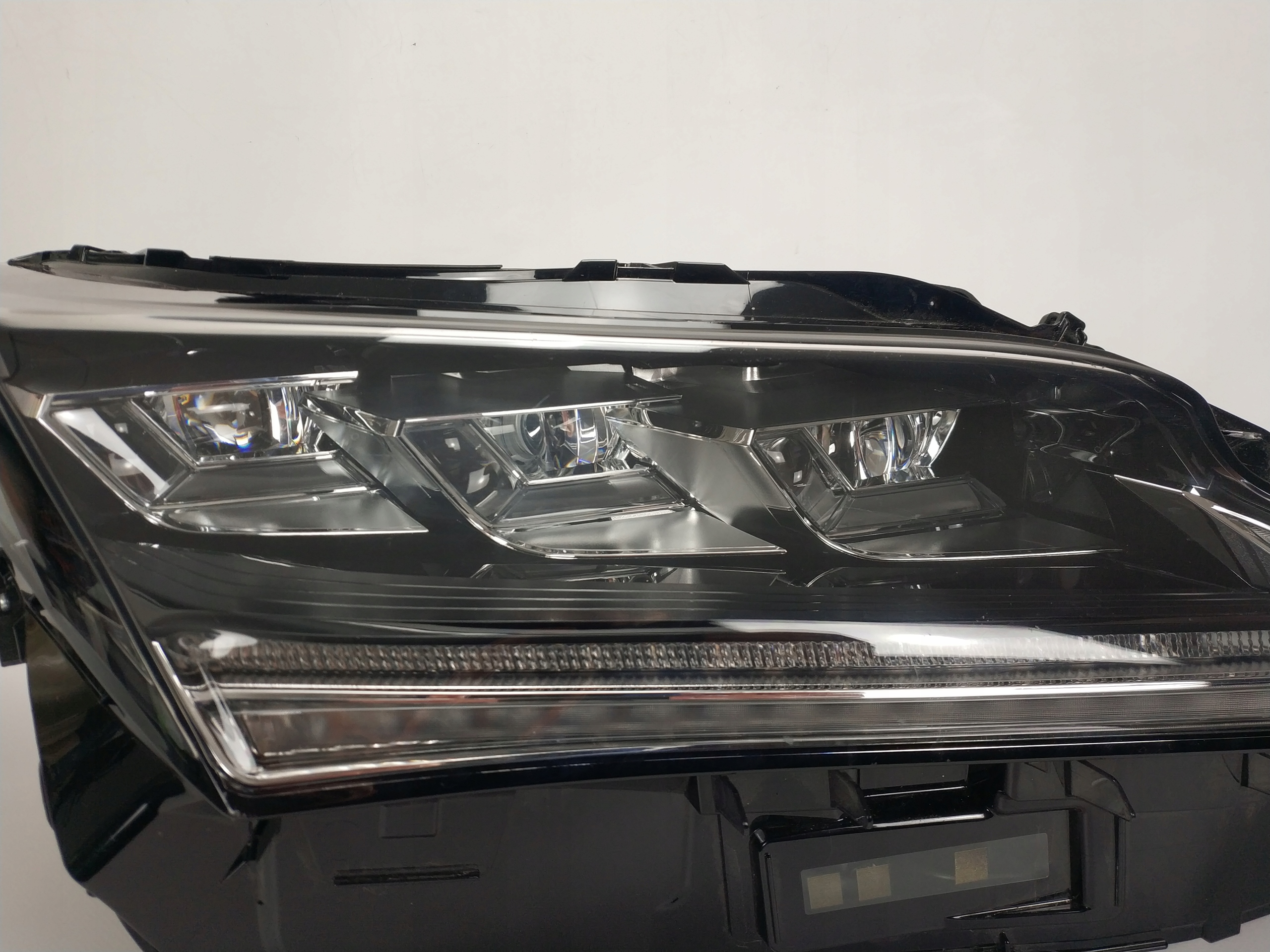 LEXUS RX IV 4 lampa FULL LED przód przednia prawa Numer katalogowy części LEXUS