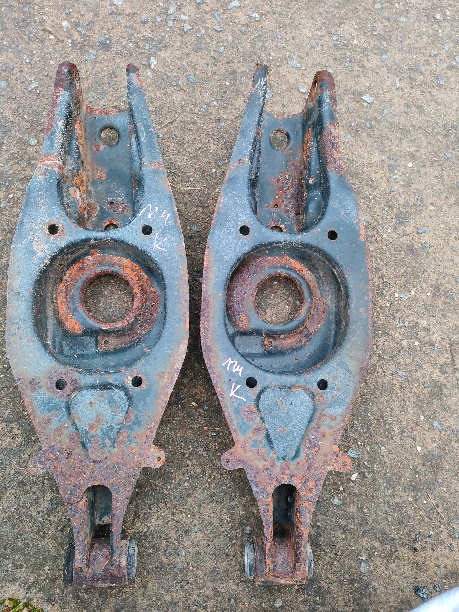 Querlenker unterer kombi heck w124 mercedes hinten w210