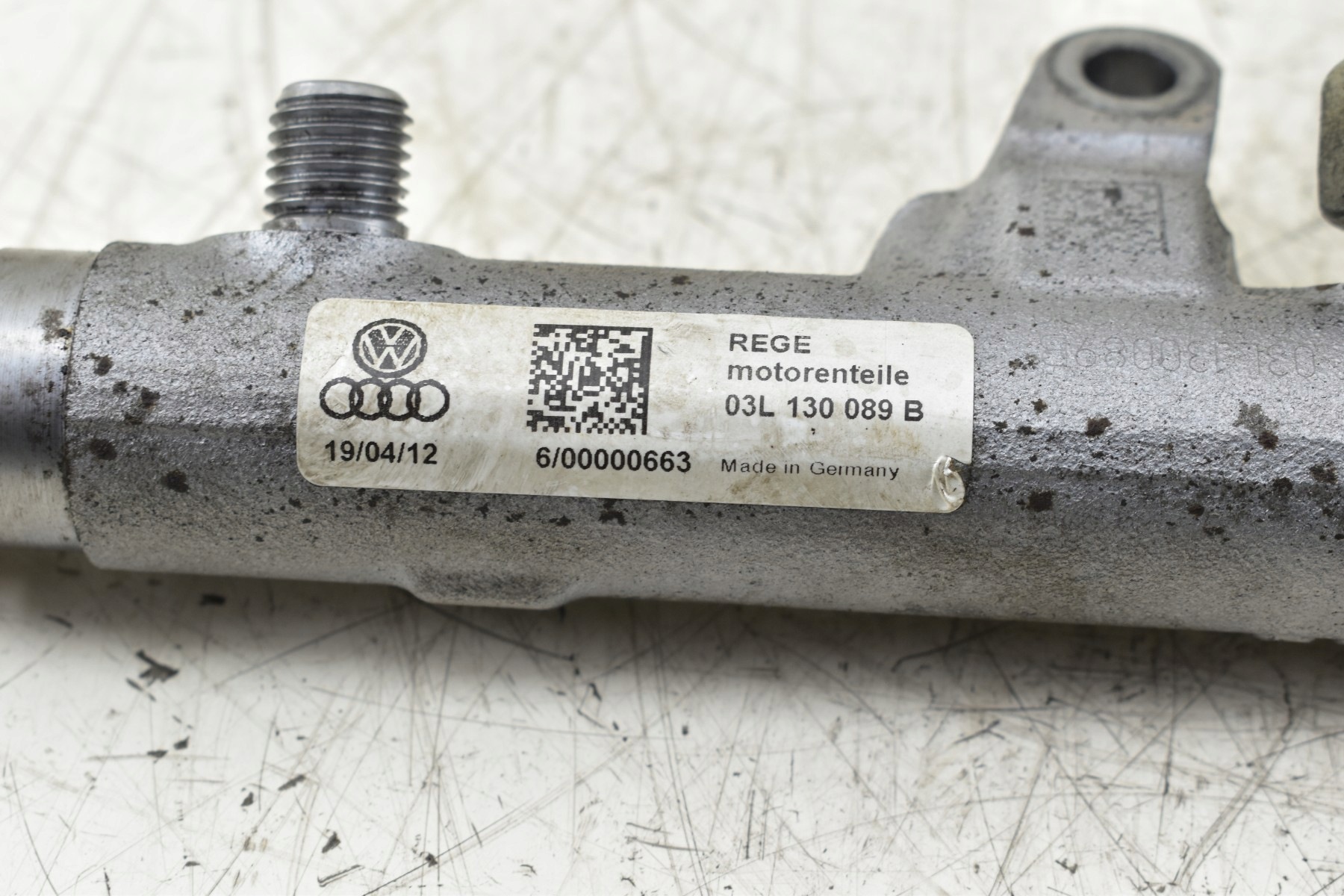 injection ramp sensor VW PASSAT B7 GOLF VI AUDI A3 8P 1.6 TDI 03L130089B