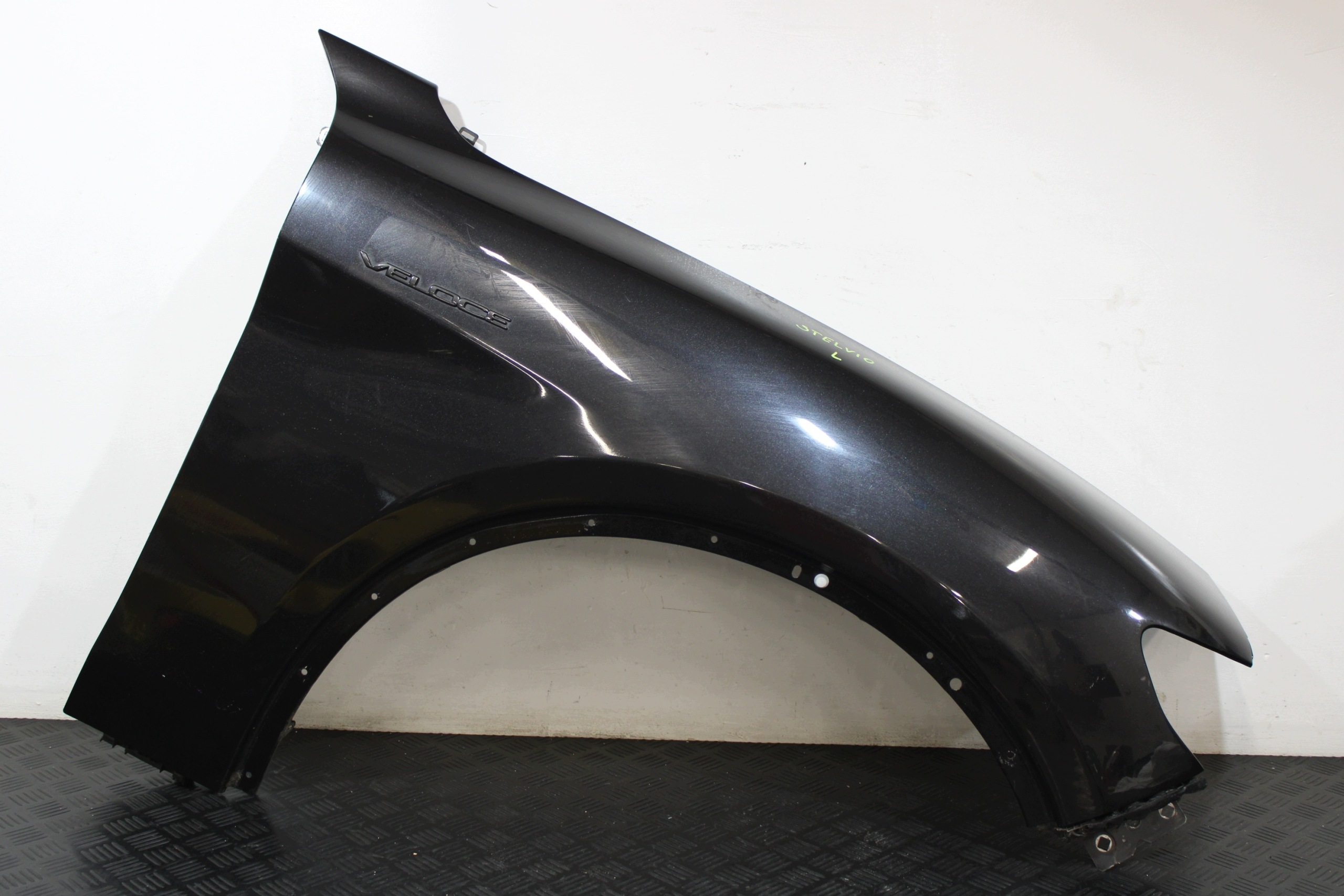 fender right front front ALFA ROMEO STELVIO