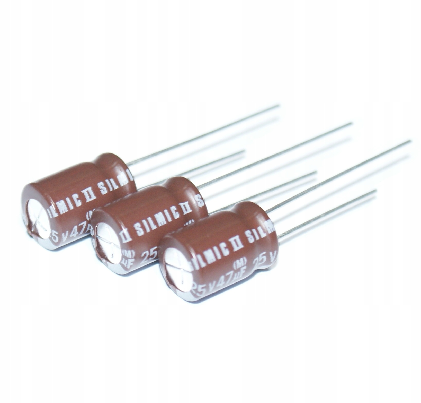 

Audiofilski Elna Silmic II 47uF/25V - 3szt. (#143)