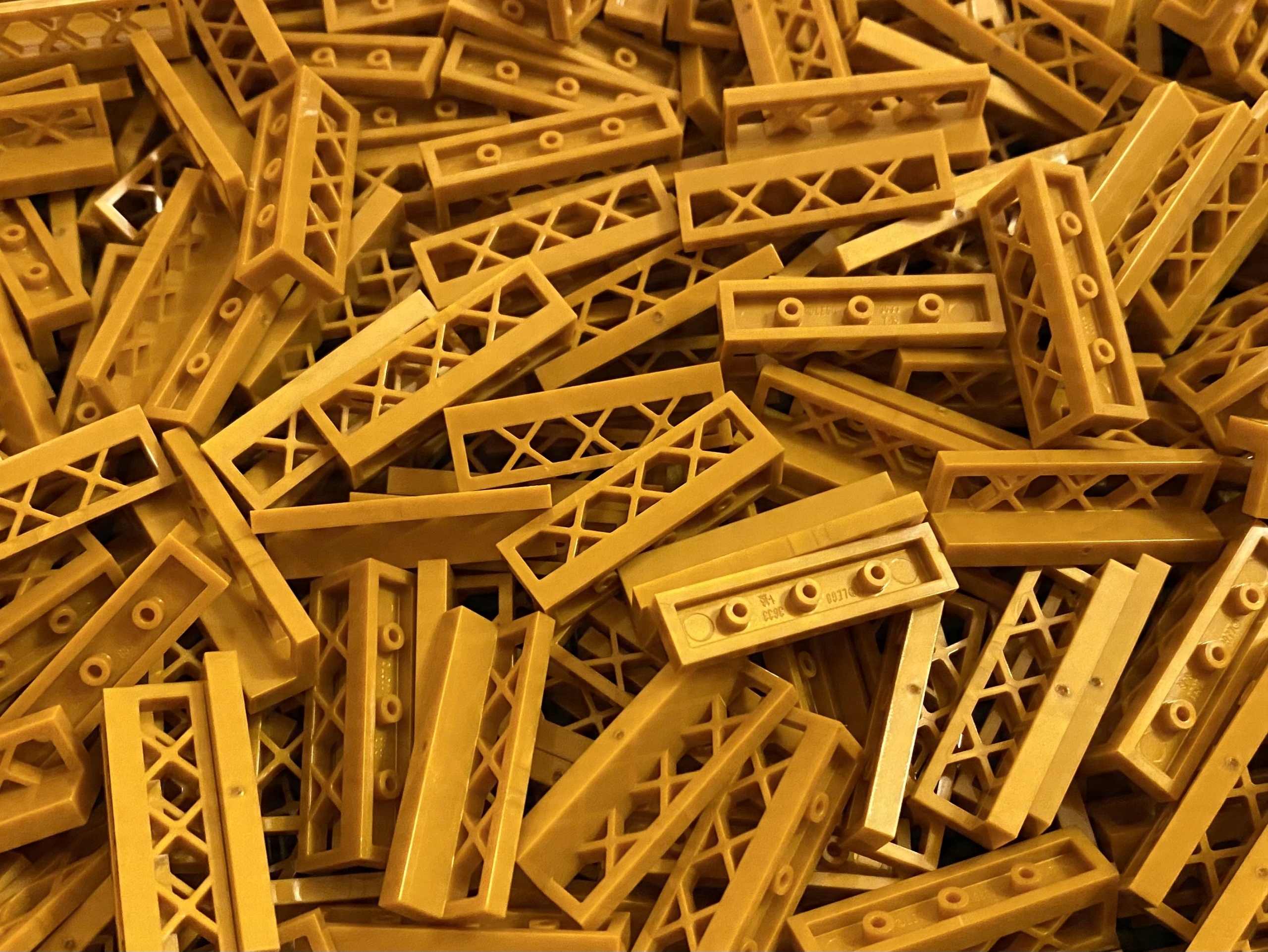 

Lego 3633 płotek 1x4 Pearl Gold 10 szt Nowe
